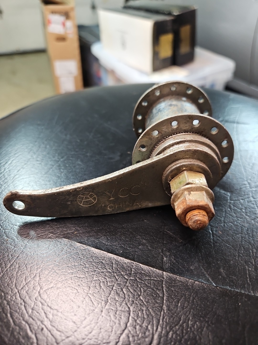 BMX REAR COASTER BRAKE HUB YCC CHINA 28H Gauge 14G