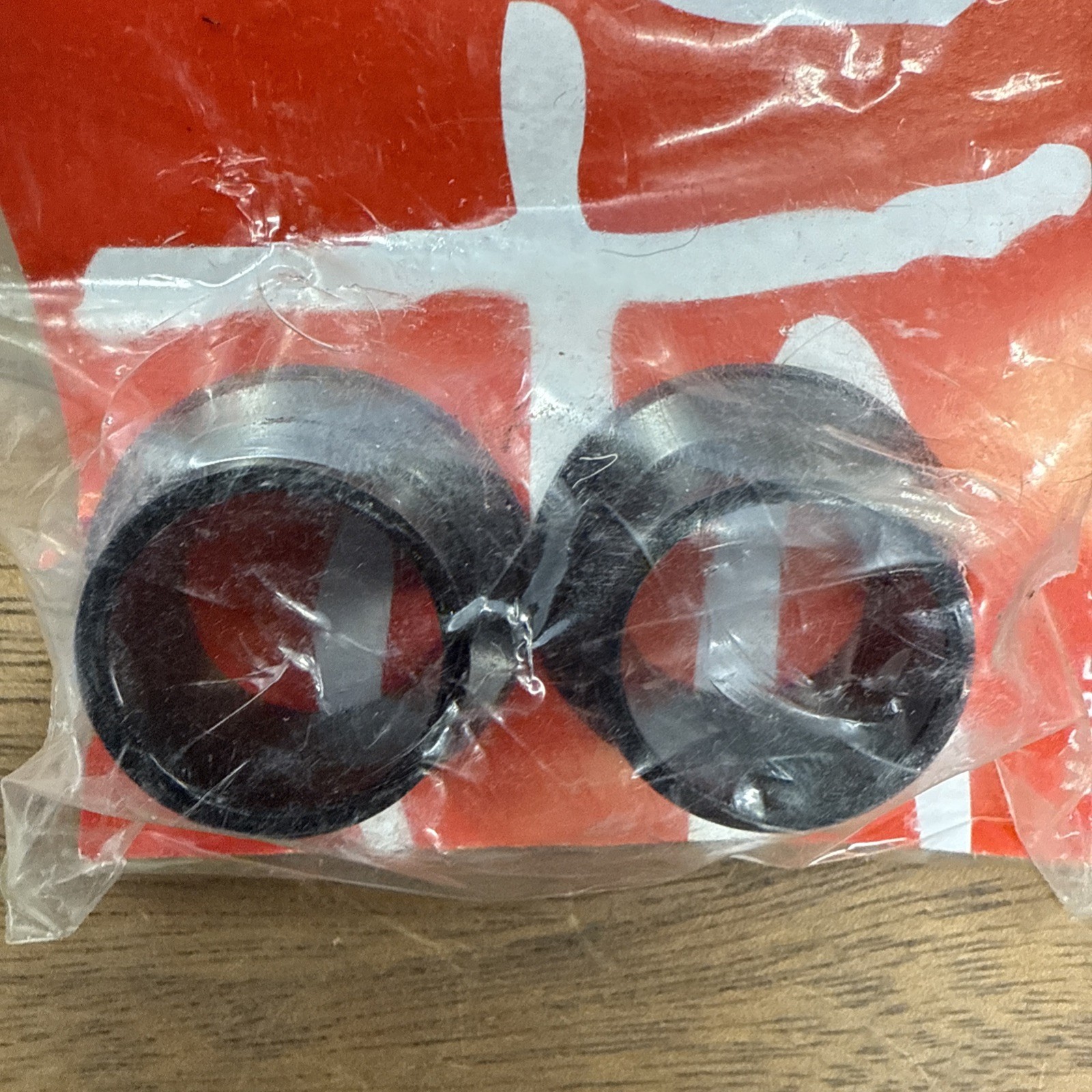New Stan’s No Tubes Neo End caps Front 20mm TA 110mm