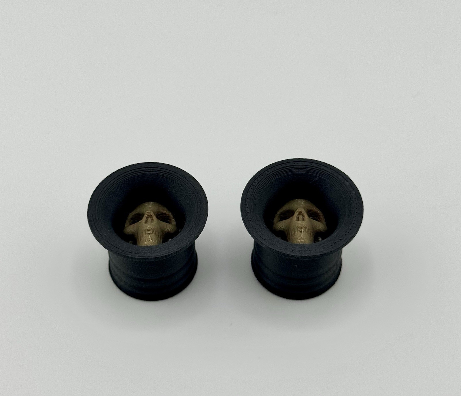 Skull Road Bike Bar Plugs – PETG Carbon Fiber Infused – Black, Tan, or Red – Set