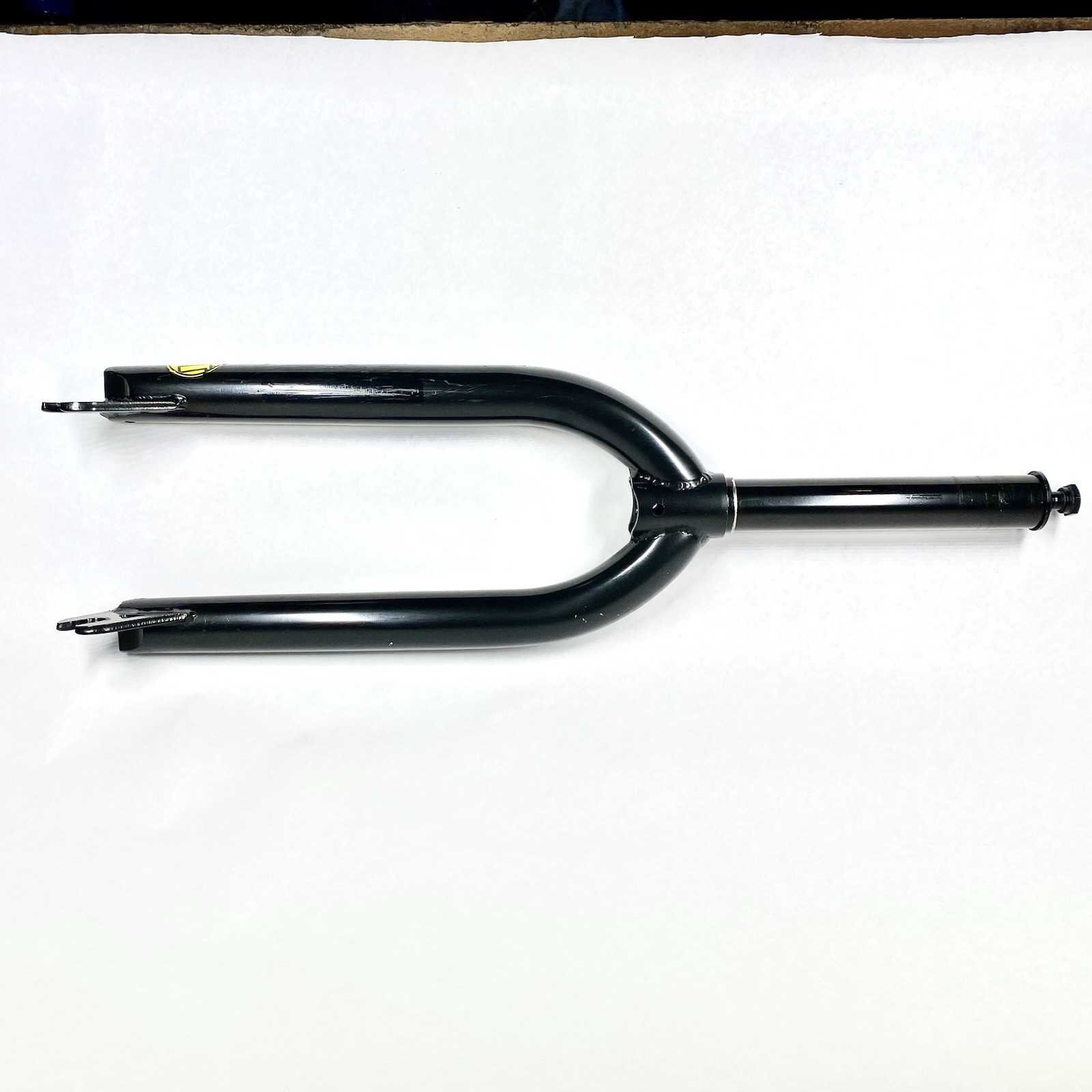 GT Bikes BMX Fork 20″ Freestyle Black 1-1/8″ Threadless 3/8″ Dropouts 7″ Steerer
