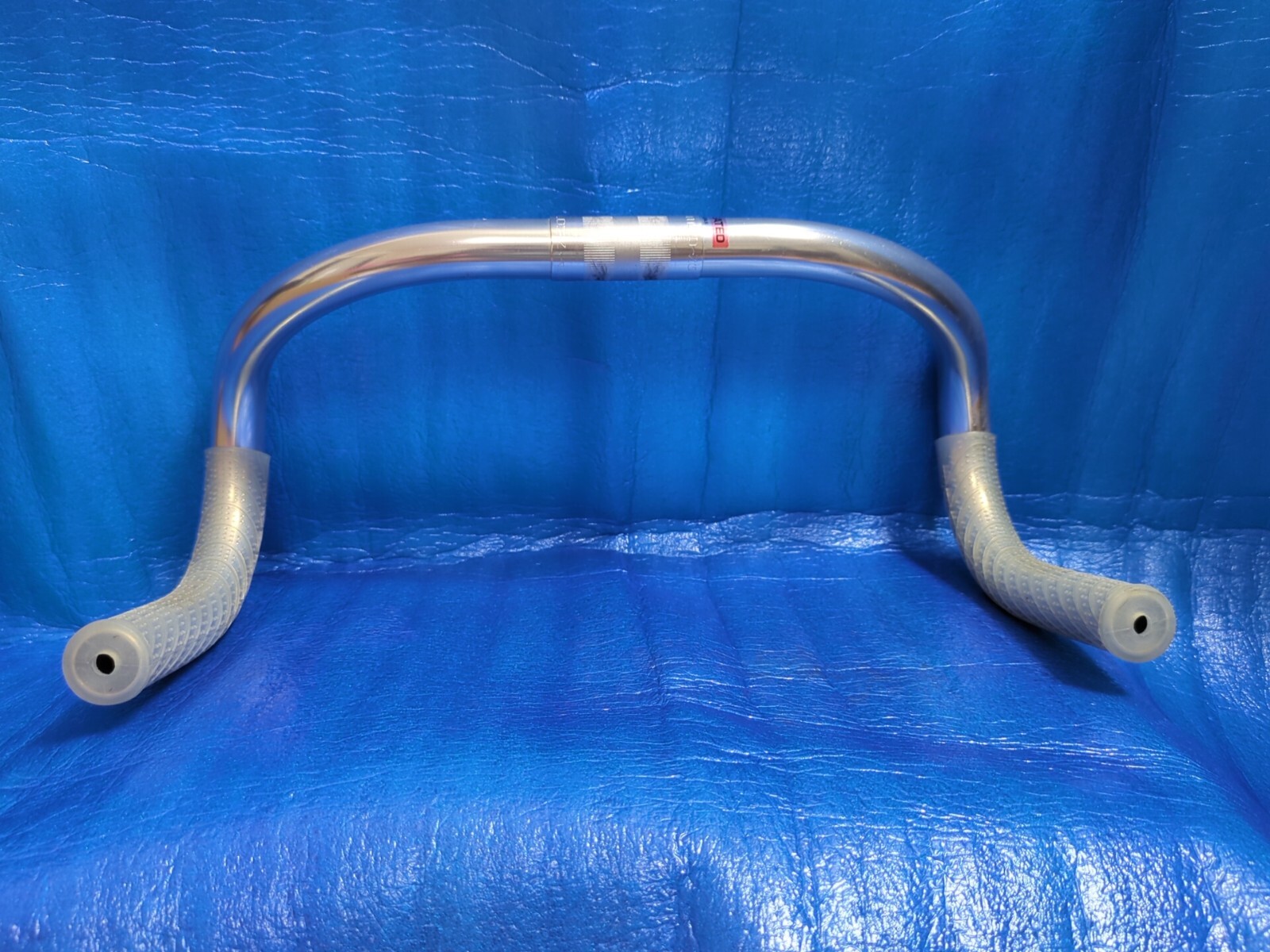 Nitto B125 AA 370mm NJS Handlebar + Soyo Grips