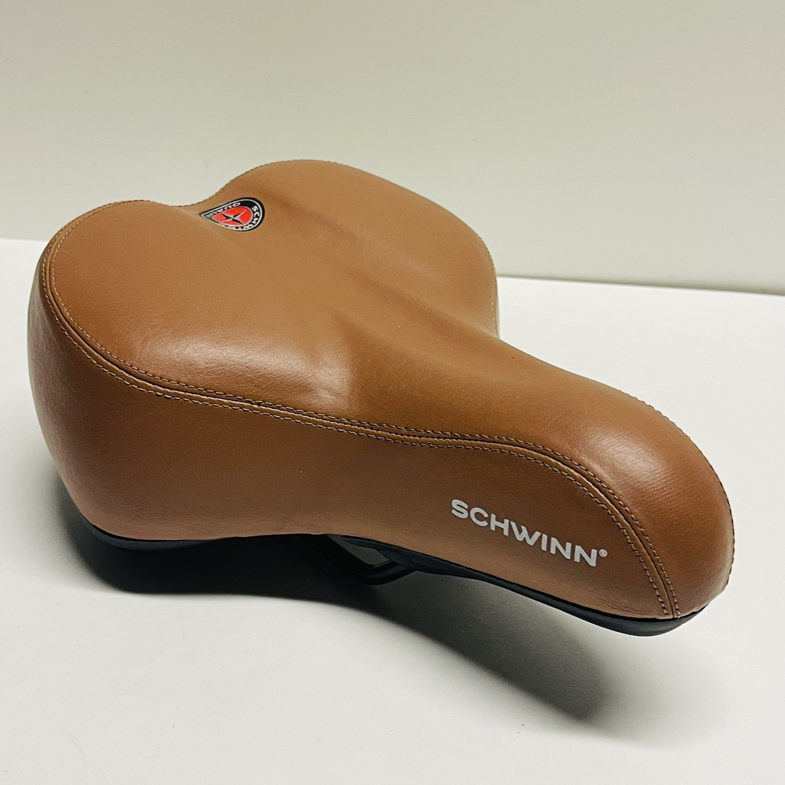 SCHWINN Comfort Cruiser Style Unisex Women’s Saddle Seat Brown