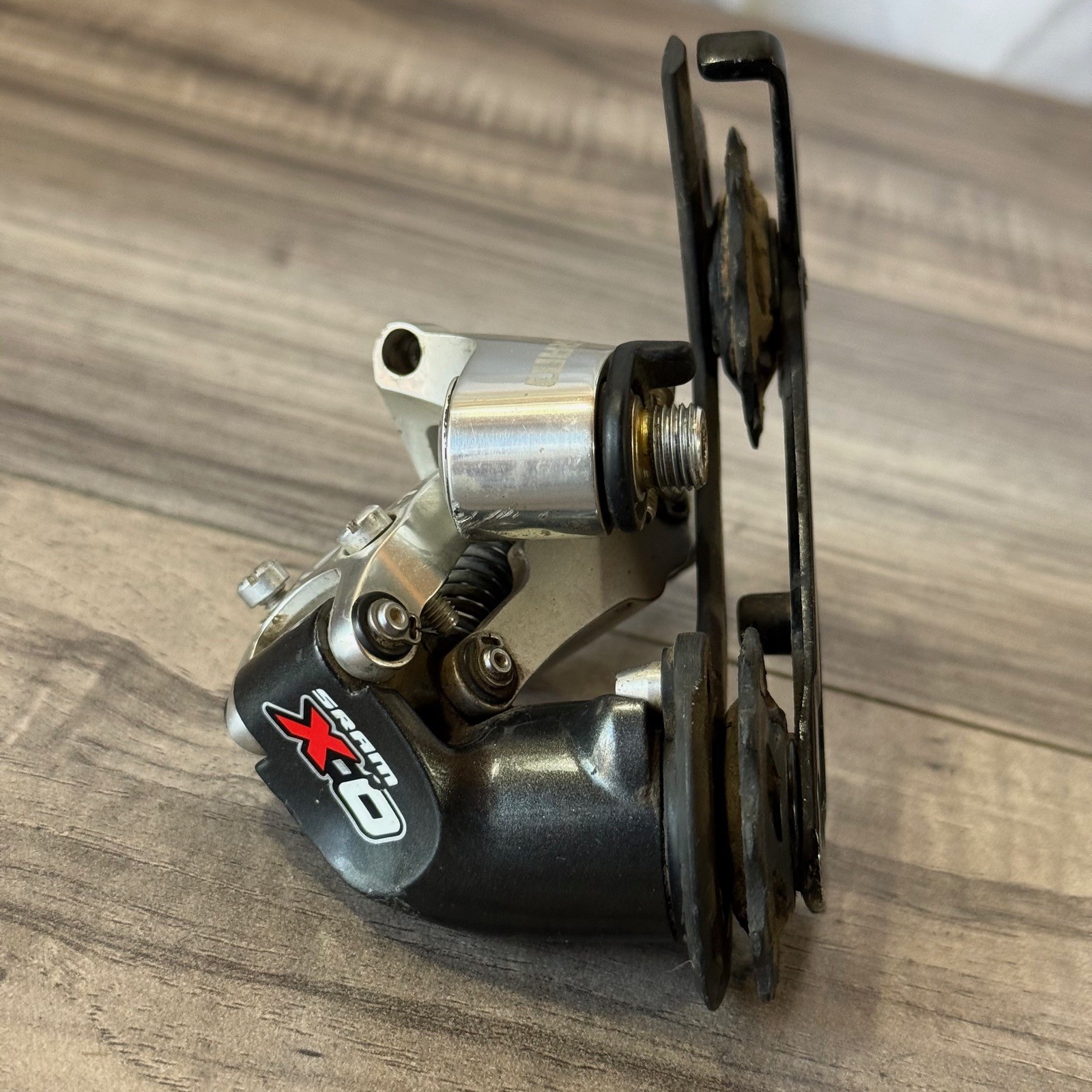 SRAM X0 9 Speed Rear Derailleur Blackbox Carbon Medium Cage CRACKED PULLEYS
