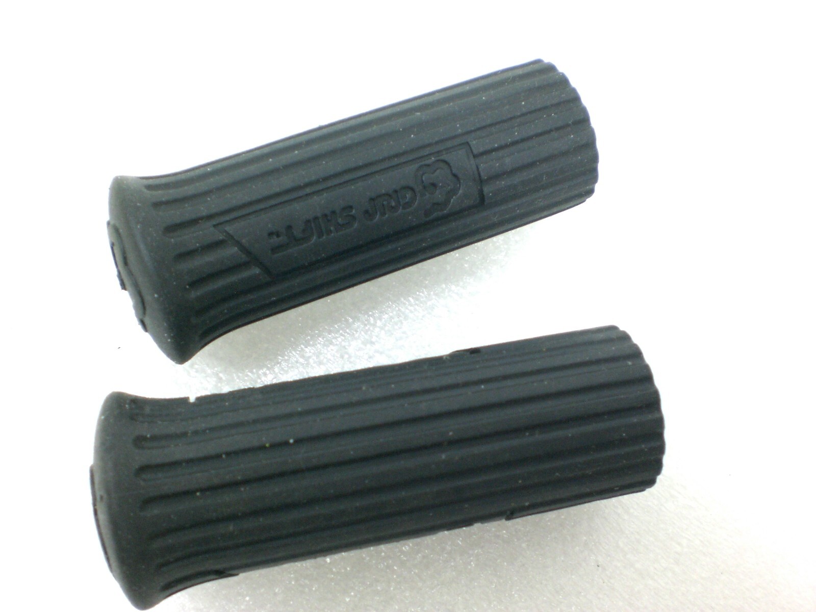 (2) GRIP SHIFT Mountain Bike Grips Handlebar Short Black 3-1/2″ X 3/4″ MR-GS-339