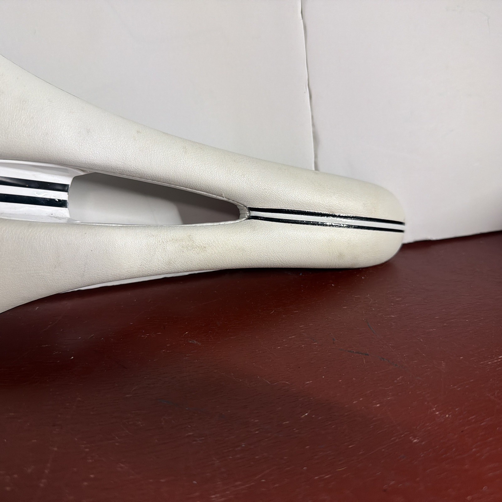 Shimano PRO Griffon carbon rail saddle 142mm