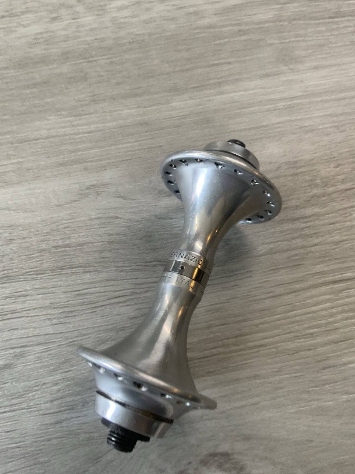 CAMPAGNOLO jC-RECORD FRONT HUB 36 HOLE 100 MM SPACING