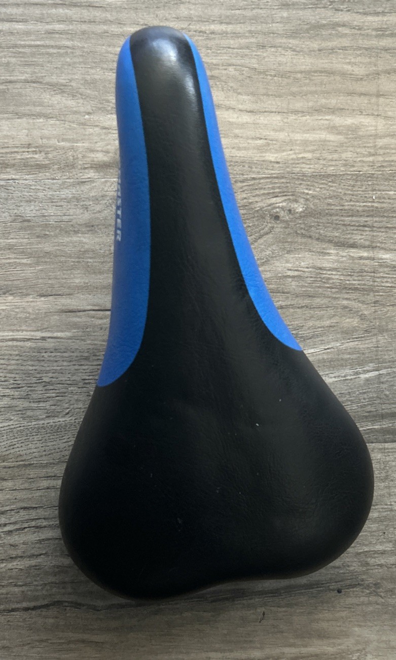 RoadMaster bicycle seat Black blue 10 Inches New unused