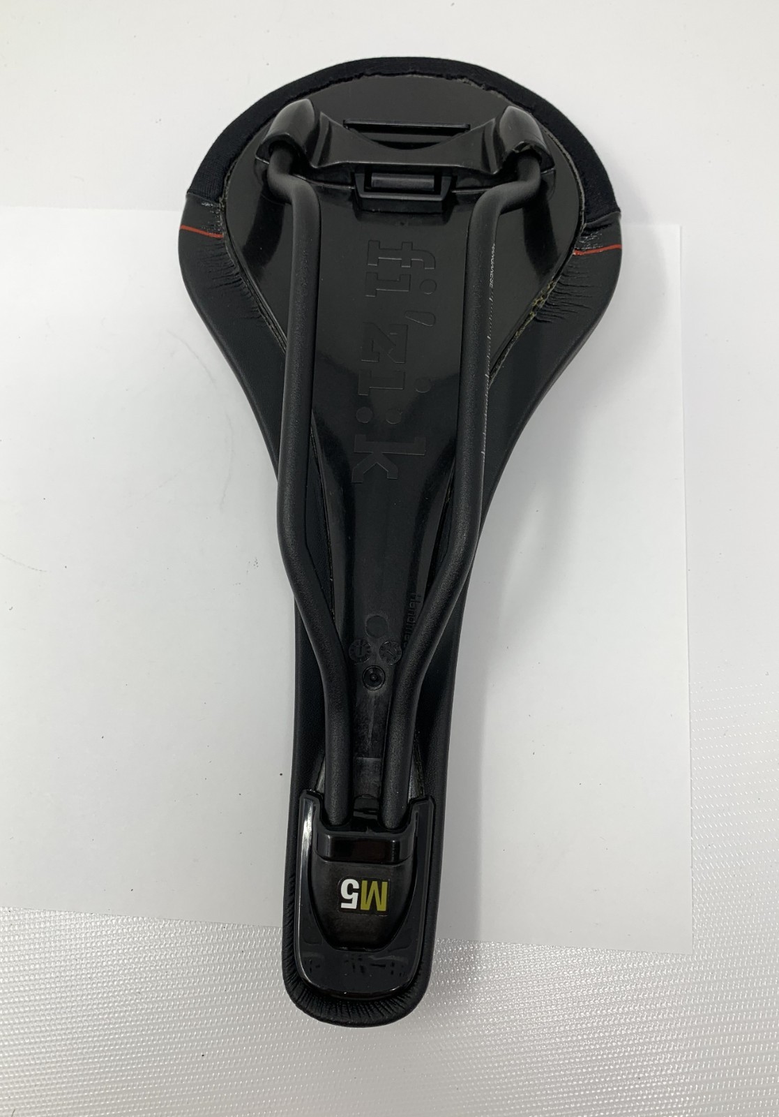 Fizik Tundra M5 Manganese Saddle – New