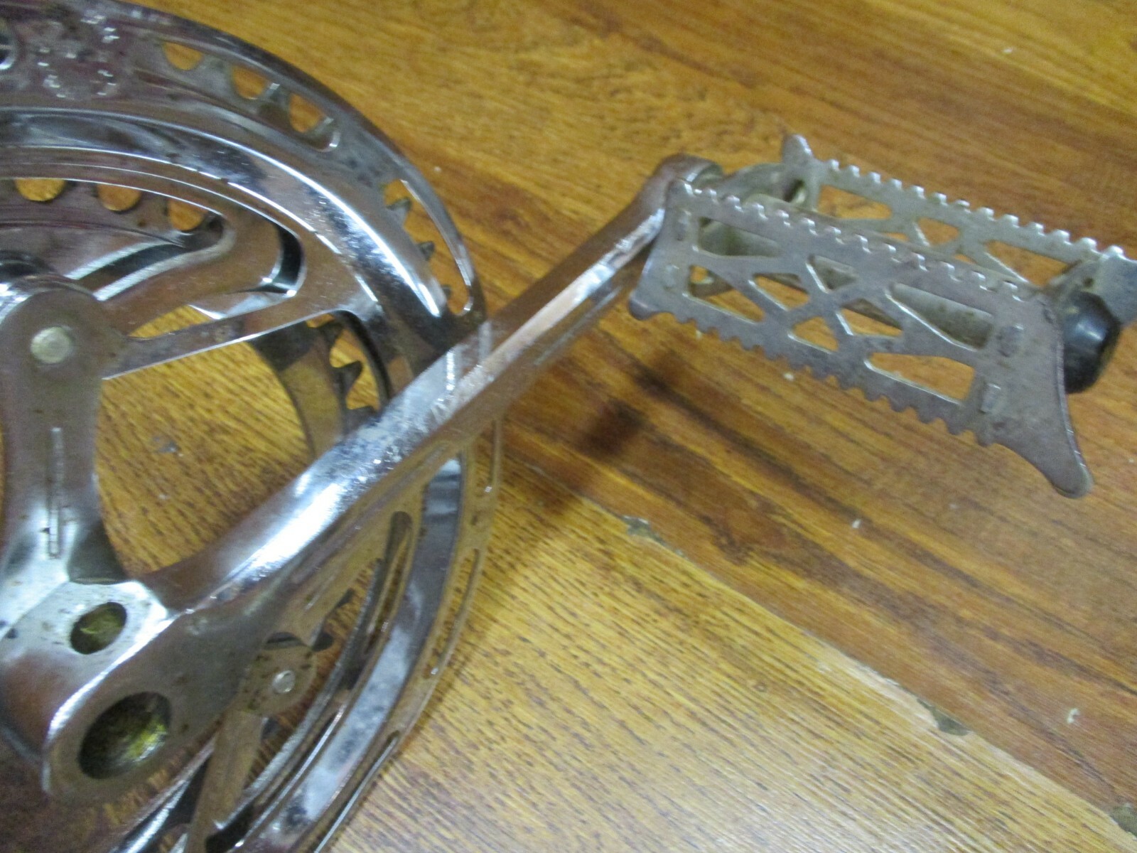 VINTAGE NERVAR 52/40T COTTER PINED CRANK SET CHAIN GUARD BOTTOM BRACKET PEDALS