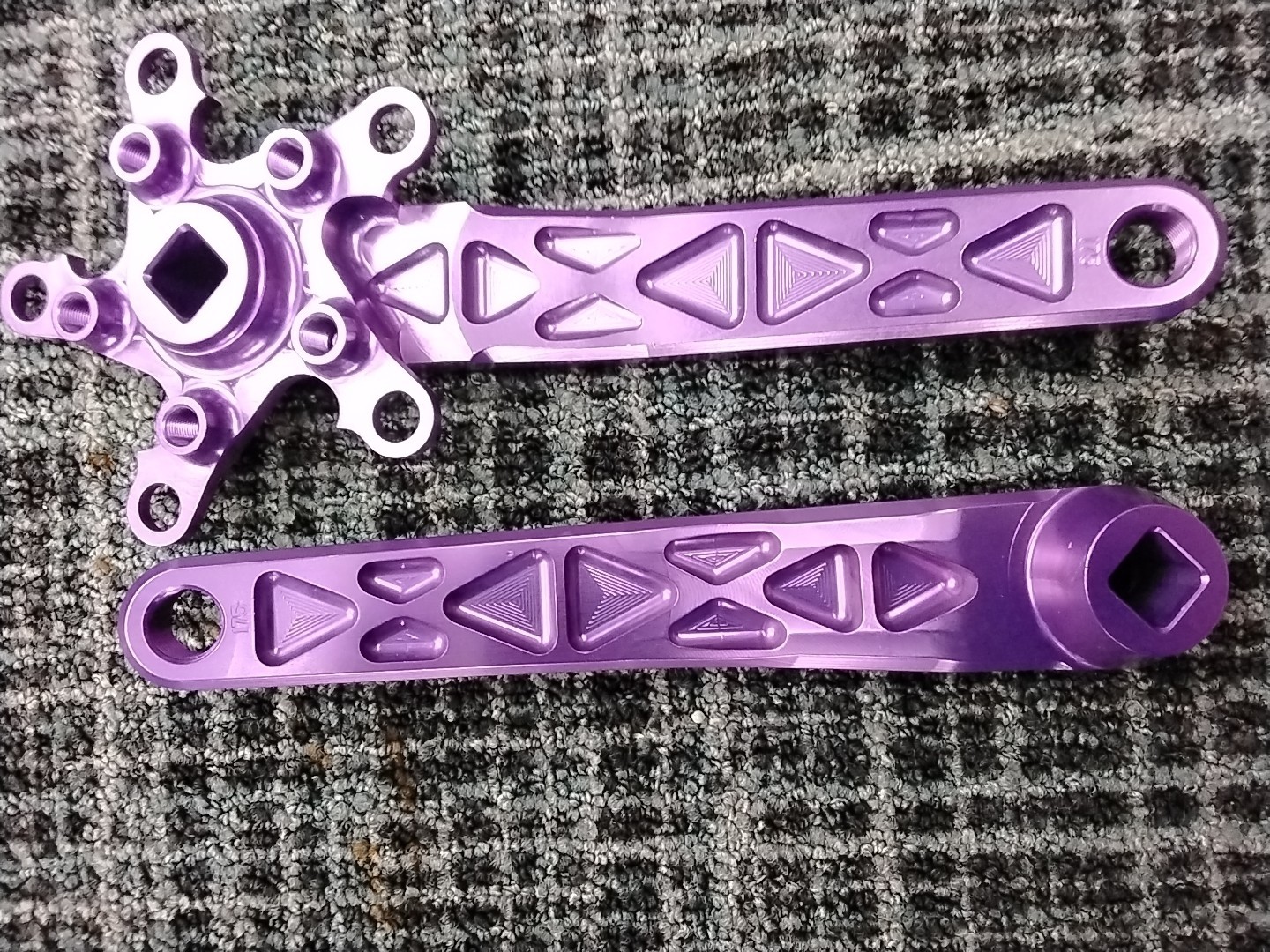 ULTIMATE MACHINE ● CNC MACHINED ● MTB CRANK ARMS ● 5-ARM ● 175 MM● PURPLE