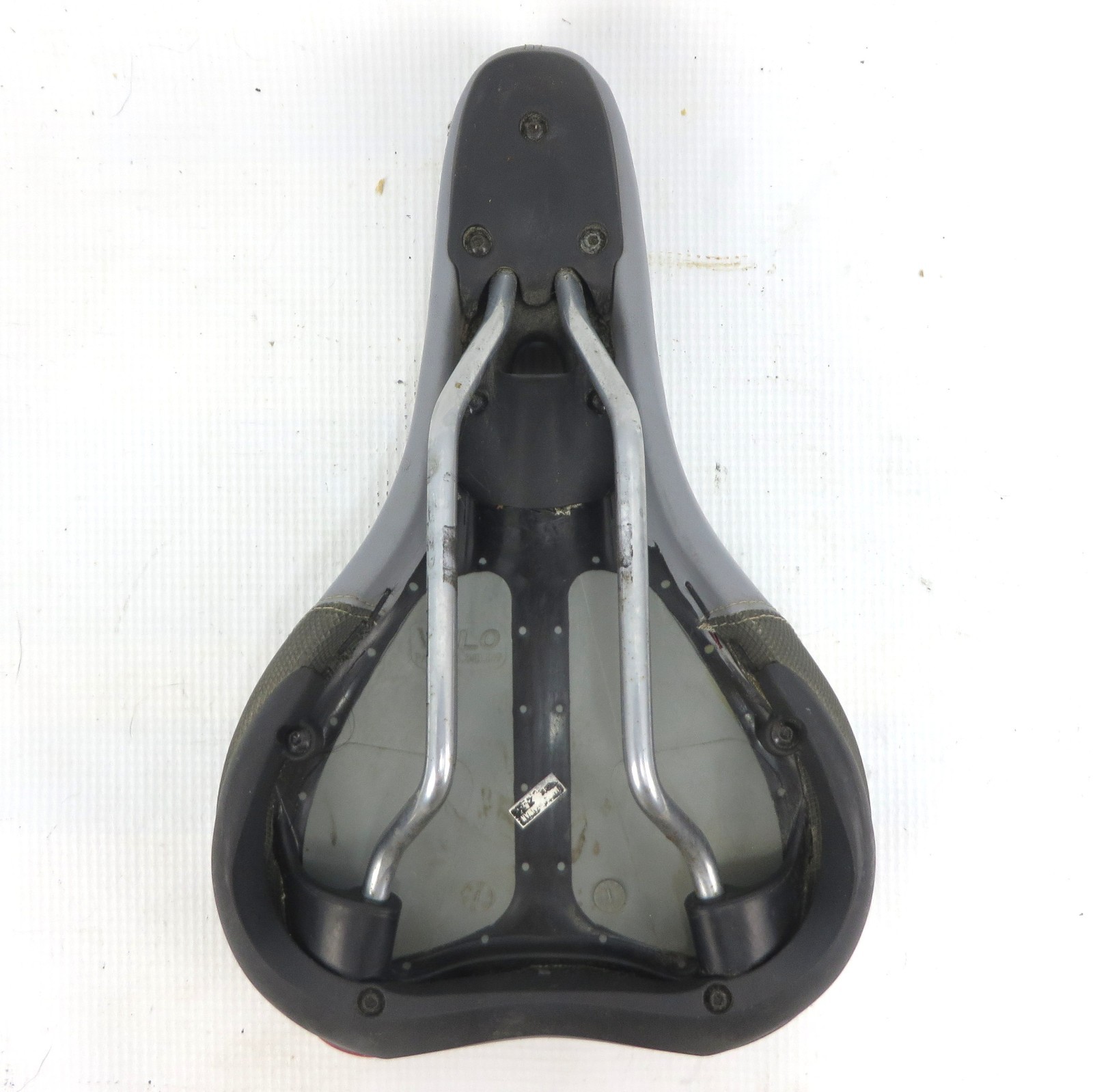 VELO TEMPO Z1 SADDLE Bike Seat 165x260mm 450g Gray D2 Plush Comfortable!