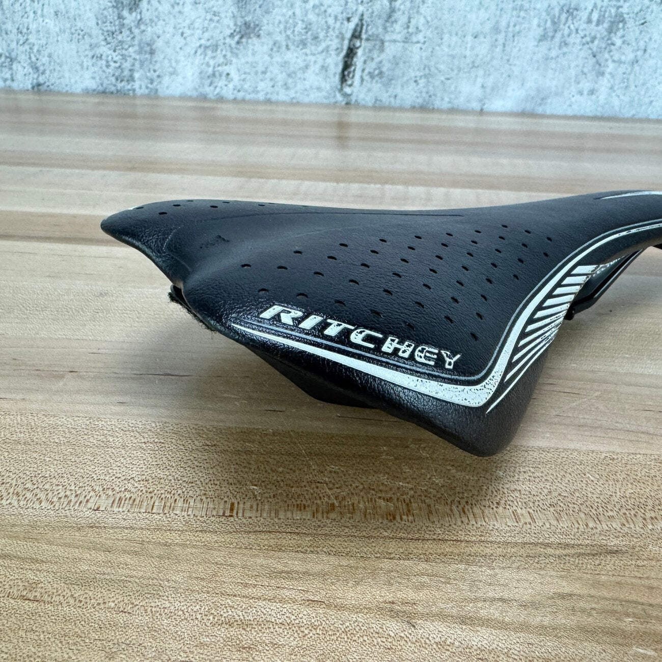 Ritchey Streem Vector 132mm Width 20mm Offset 27.2mm Carbon Saddle and Seatpost