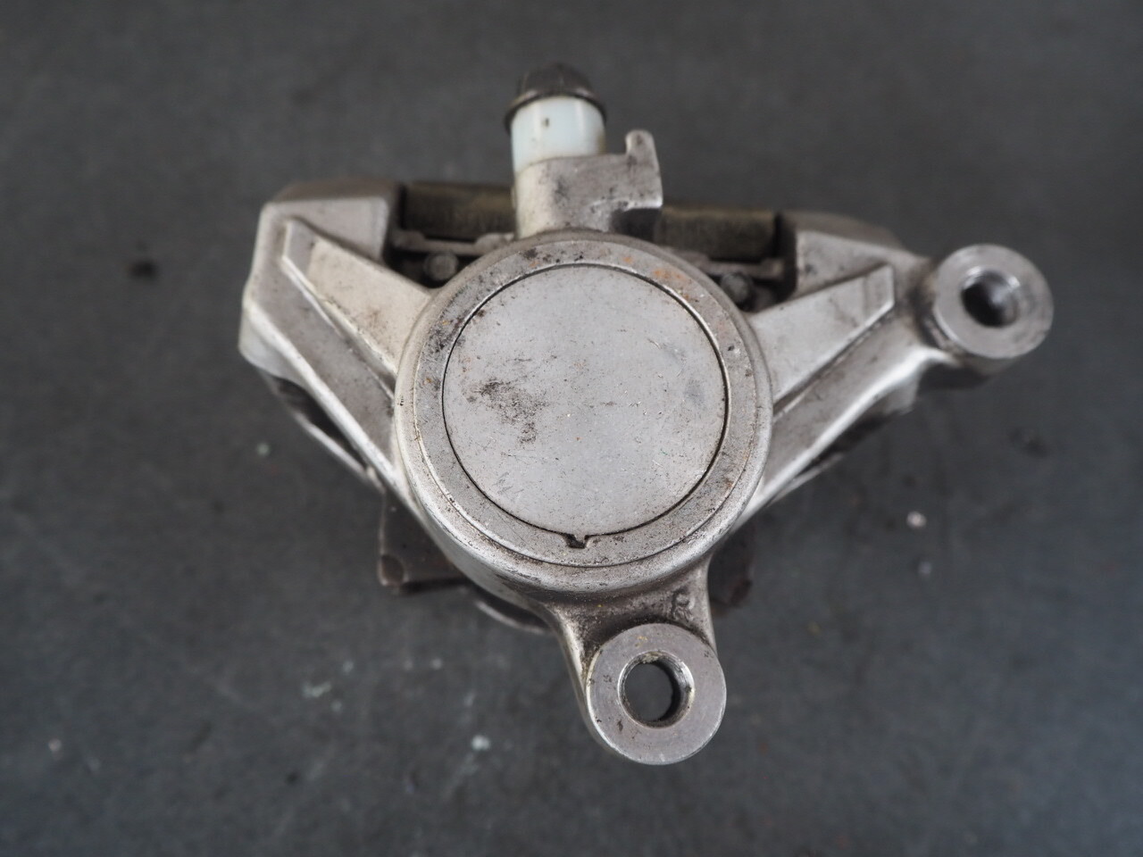 CALIPER, FR BRAKE RH YAMAHA V-MAX 1989 1FK-25810-02 14436