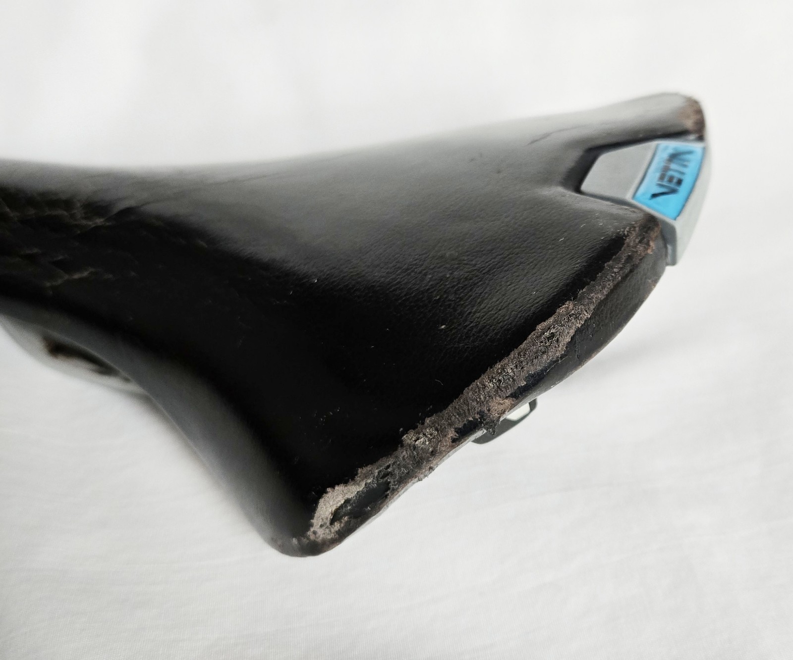 Vetta SL Leather Saddle ChroMo Rails 280g 140x275mm DIY Recover Project