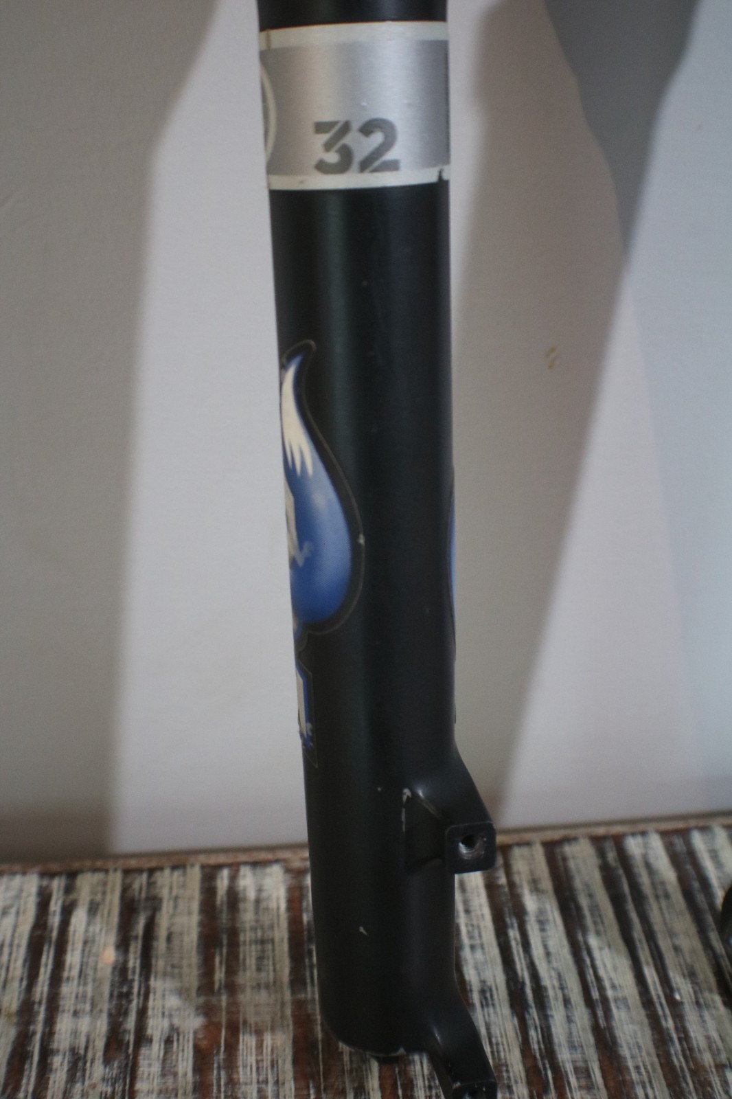 Fox Racing – 32 F100 RLC Black Fork – Straight Steerer – 1-1/8″ – QR – 26″