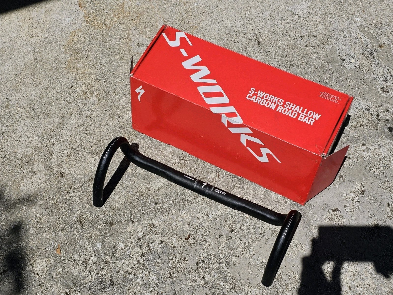 Specialized Shallow Bend AL-2014 Road Handlebar; 123mm drop,75mm reach,44cm wide