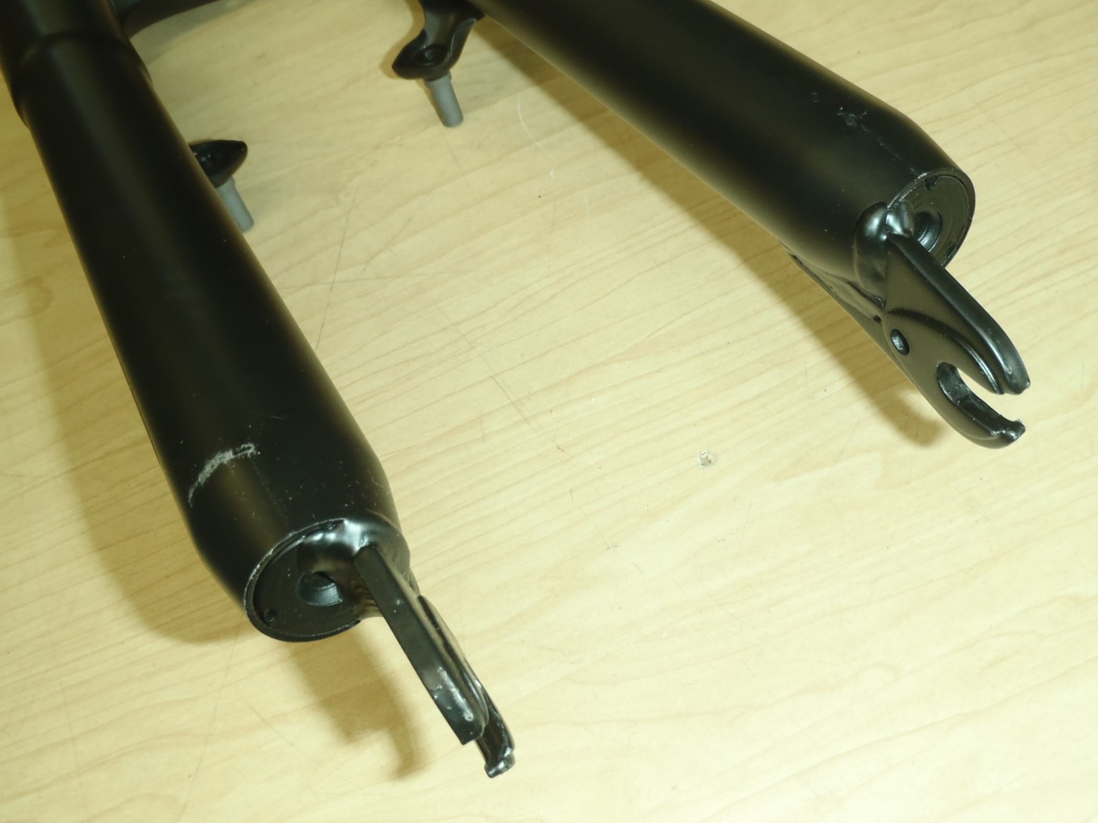 SCHWINN 26″ MOUNTAIN MATTE BLACK SUSPENSION FORK BIKE PARTS 430-2