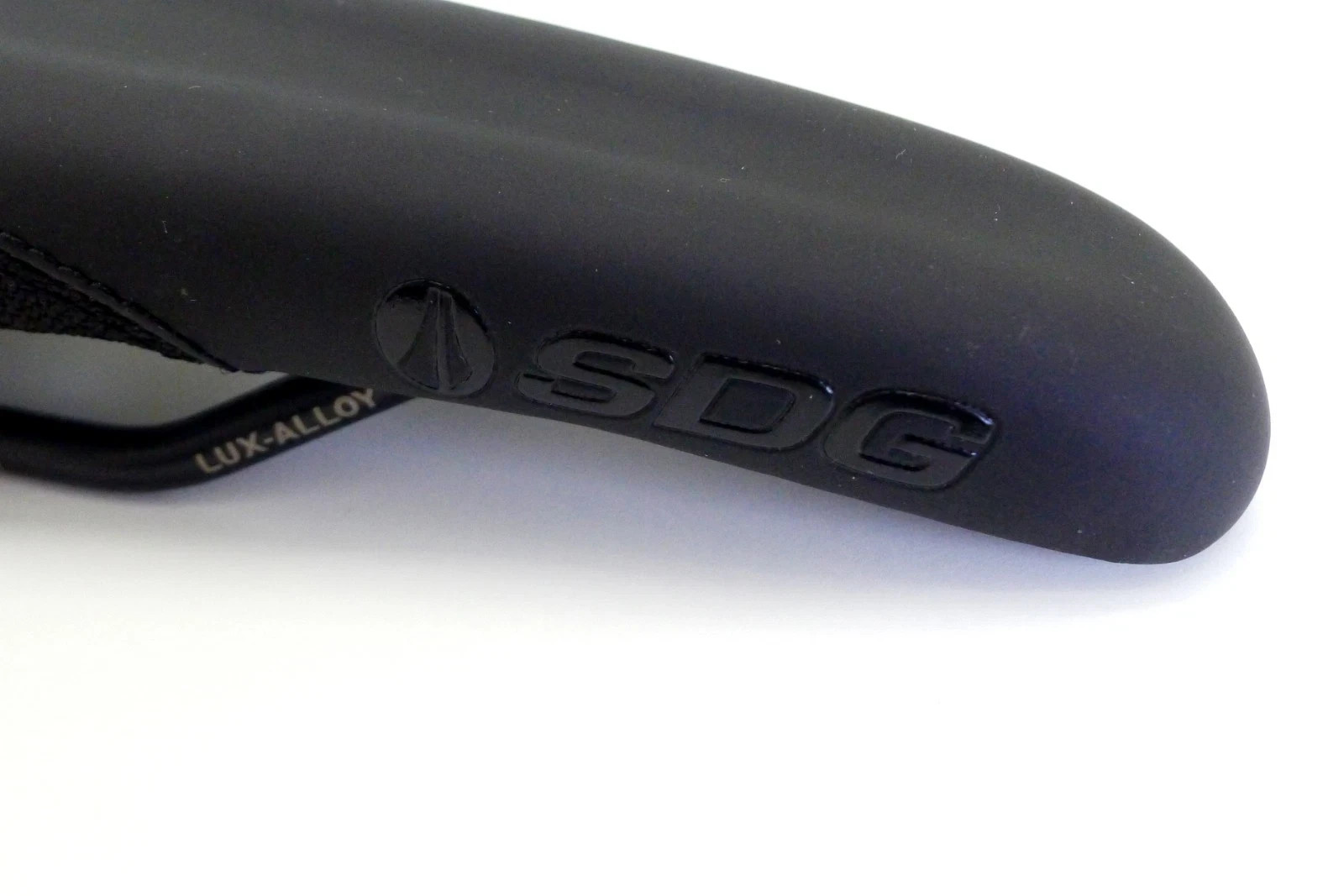 SDG Radar Saddle – Lux-Alloy Rail – Black/Black