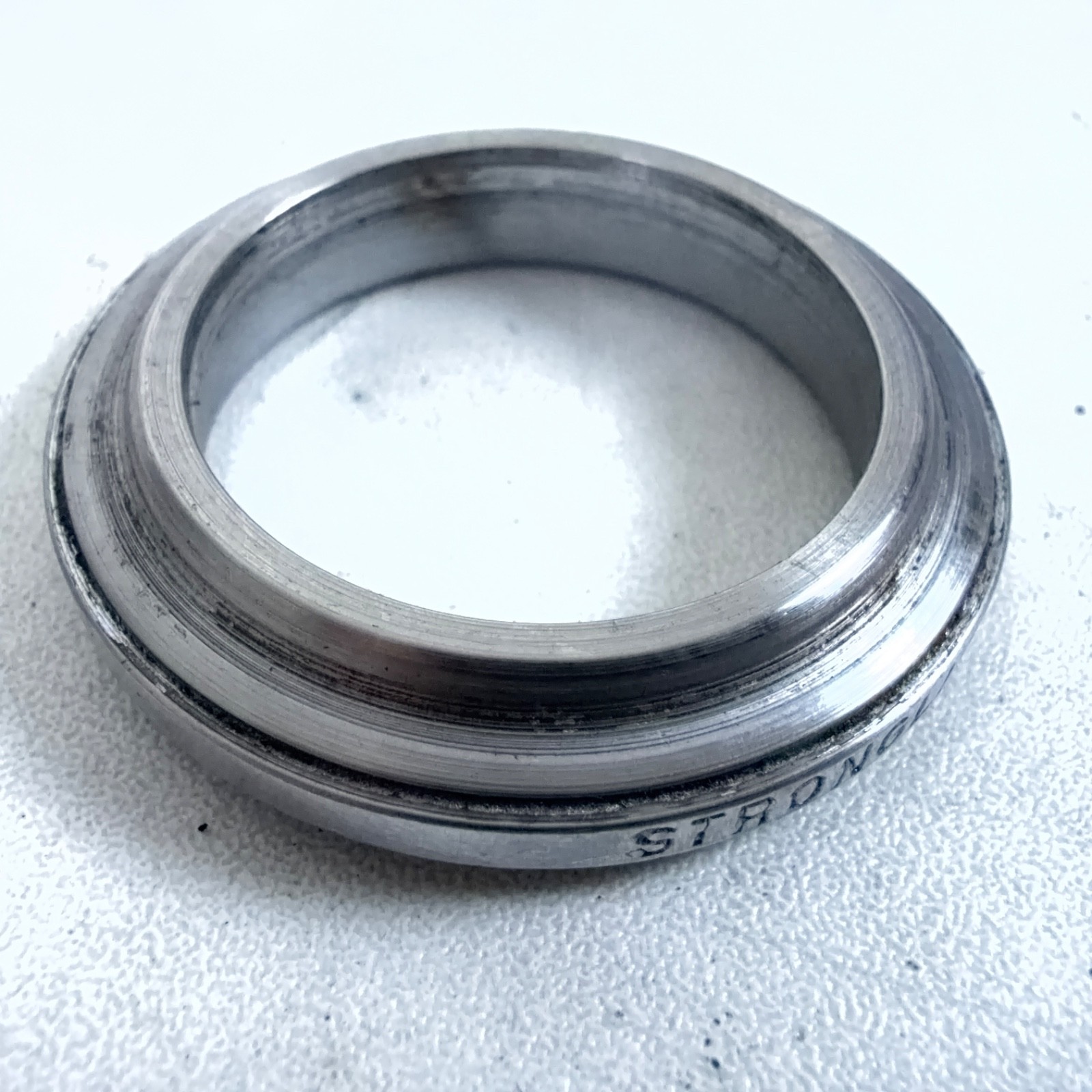 Vintage Stronglight Headset Crown Race Ø26.9/25.75mm