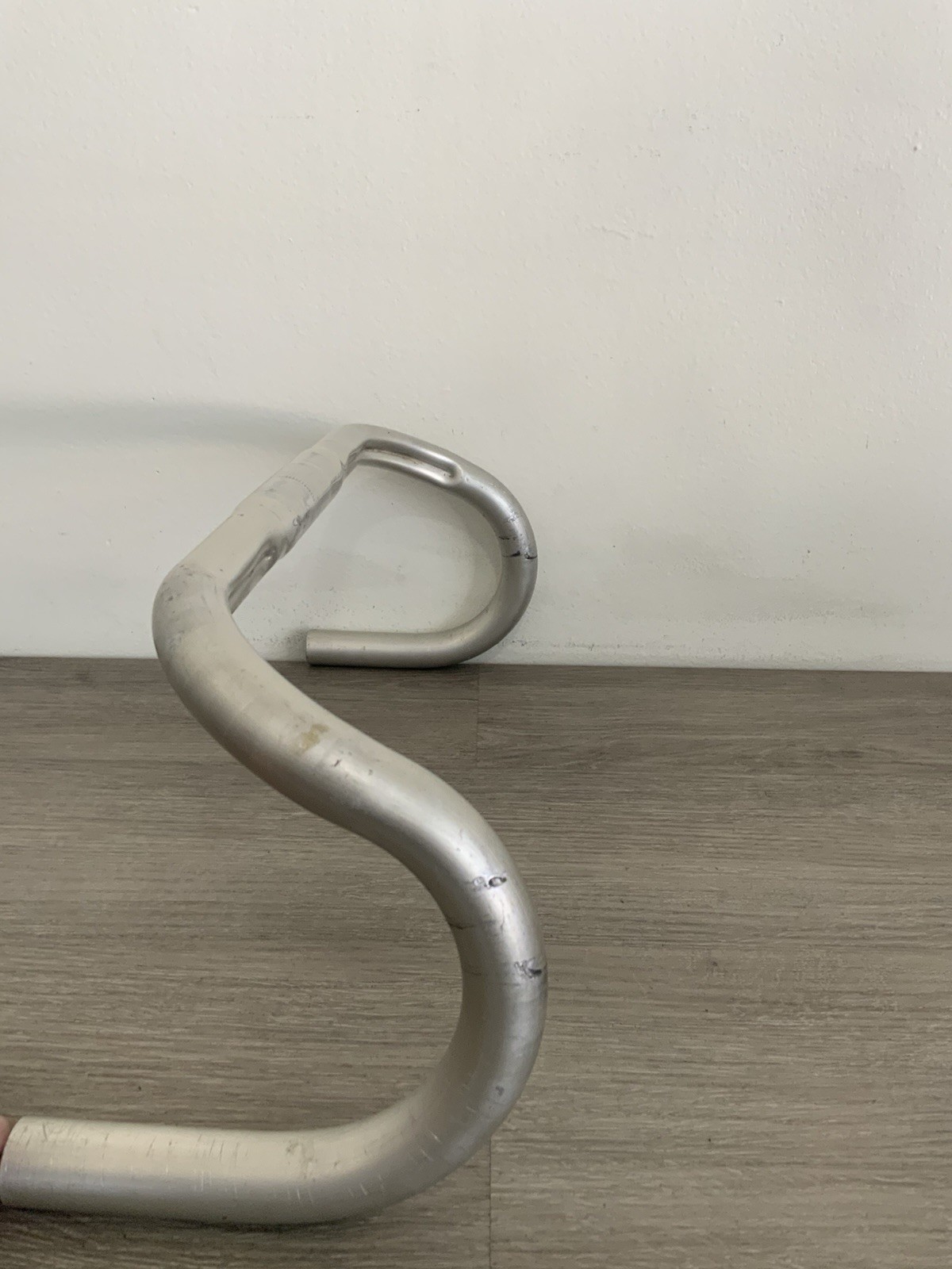 NL DROP BARS 42 CM C TO C CLAMP 26 MM 340 GRAMS GROOVED 150 MM DROP