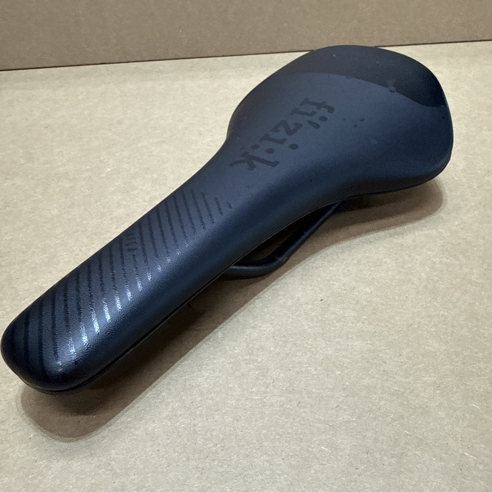 Fizik Taiga Regular Bicycle Bike Saddle Seat w/ Cr-Mo Rails mwl54