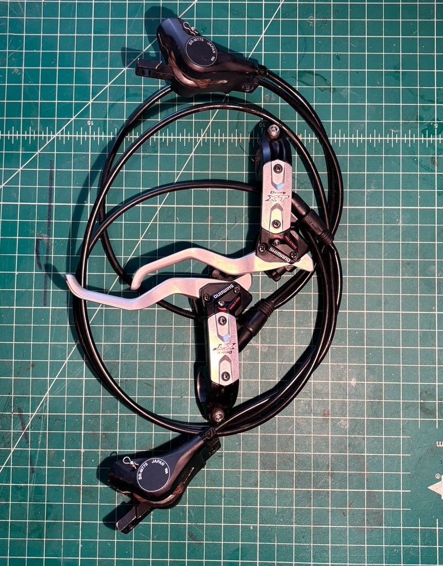 Shimano Deore XT BL-M775 MTB Hydraulic Brakeset Black/Silver 800mm/1400mm hoses