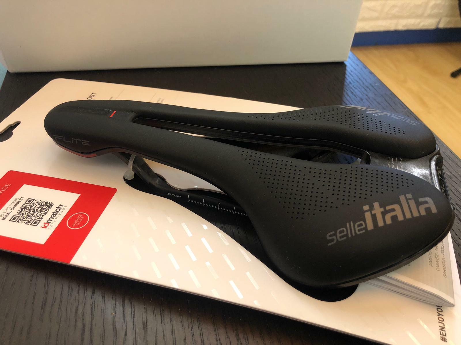 Selle Italia Flite Boost Kit Carbon Superflow L3 145×248 mm Carbon Rail Saddle