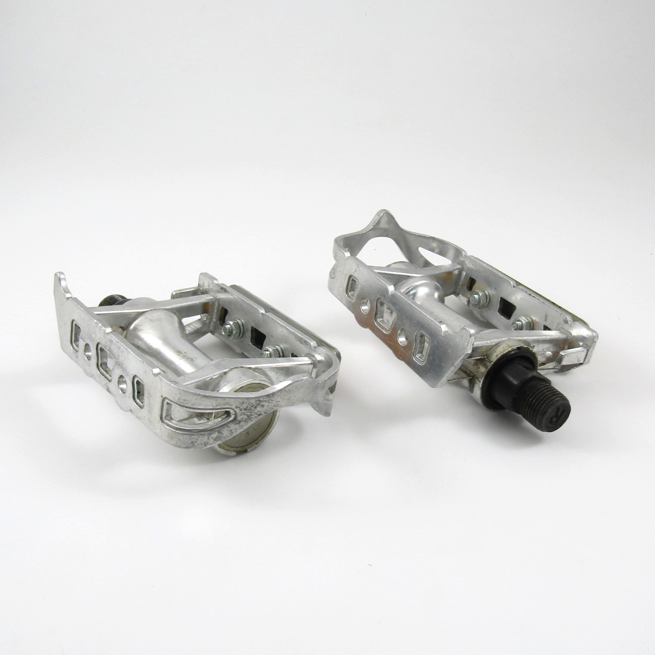 HTI A19 quill pedals with Cat Eye reflectors
