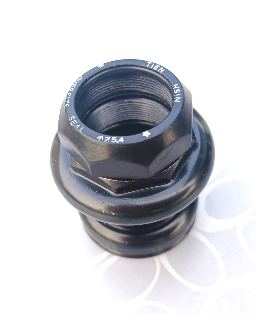 Tien Hsin Headset 1-1/8″ Threaded Black 34.3/30.0mm Crown – 40.7 mm Stack Sealed