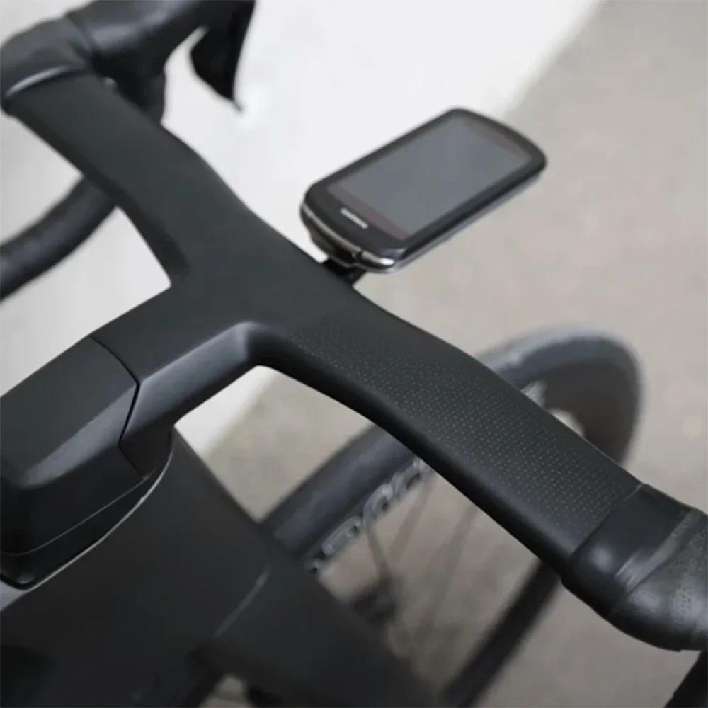 Road Race Bike Carbon Integrated Aero Bending Handlebar with Internal Routing