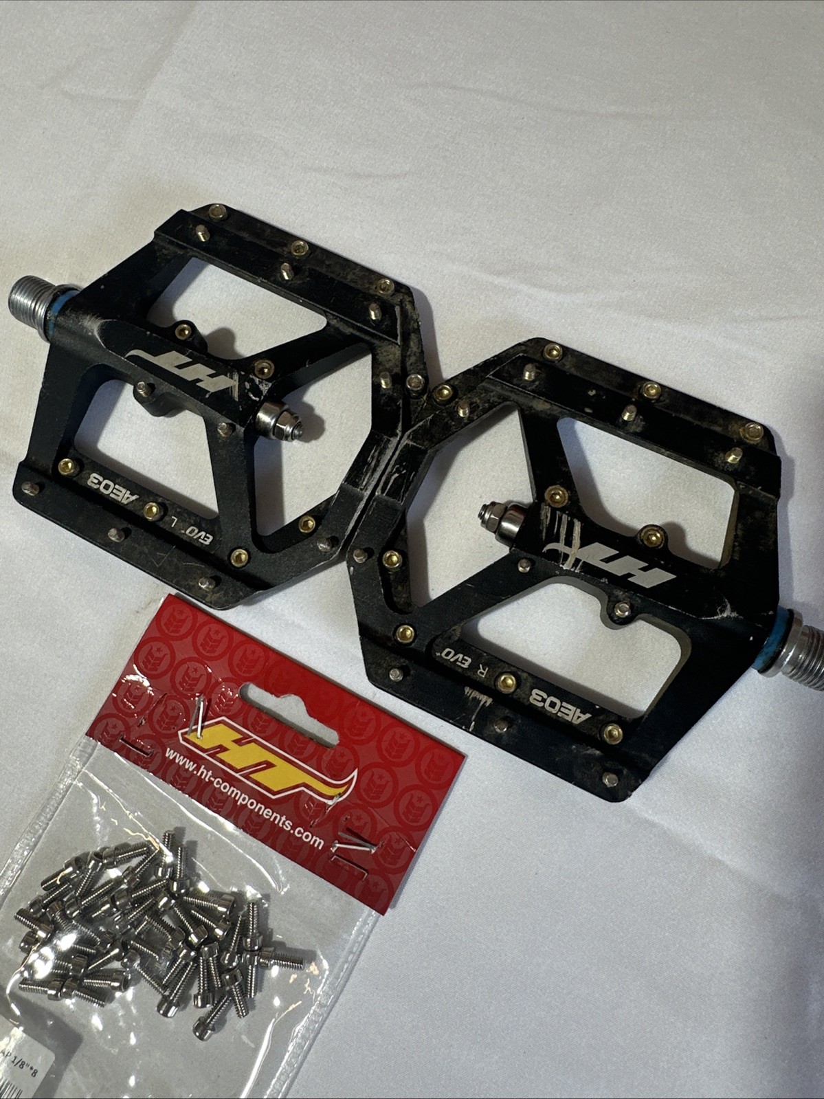 HT Components AE03 Stealth Black Pedals Bicycle Ultra Thin Platform CrMo EVO+