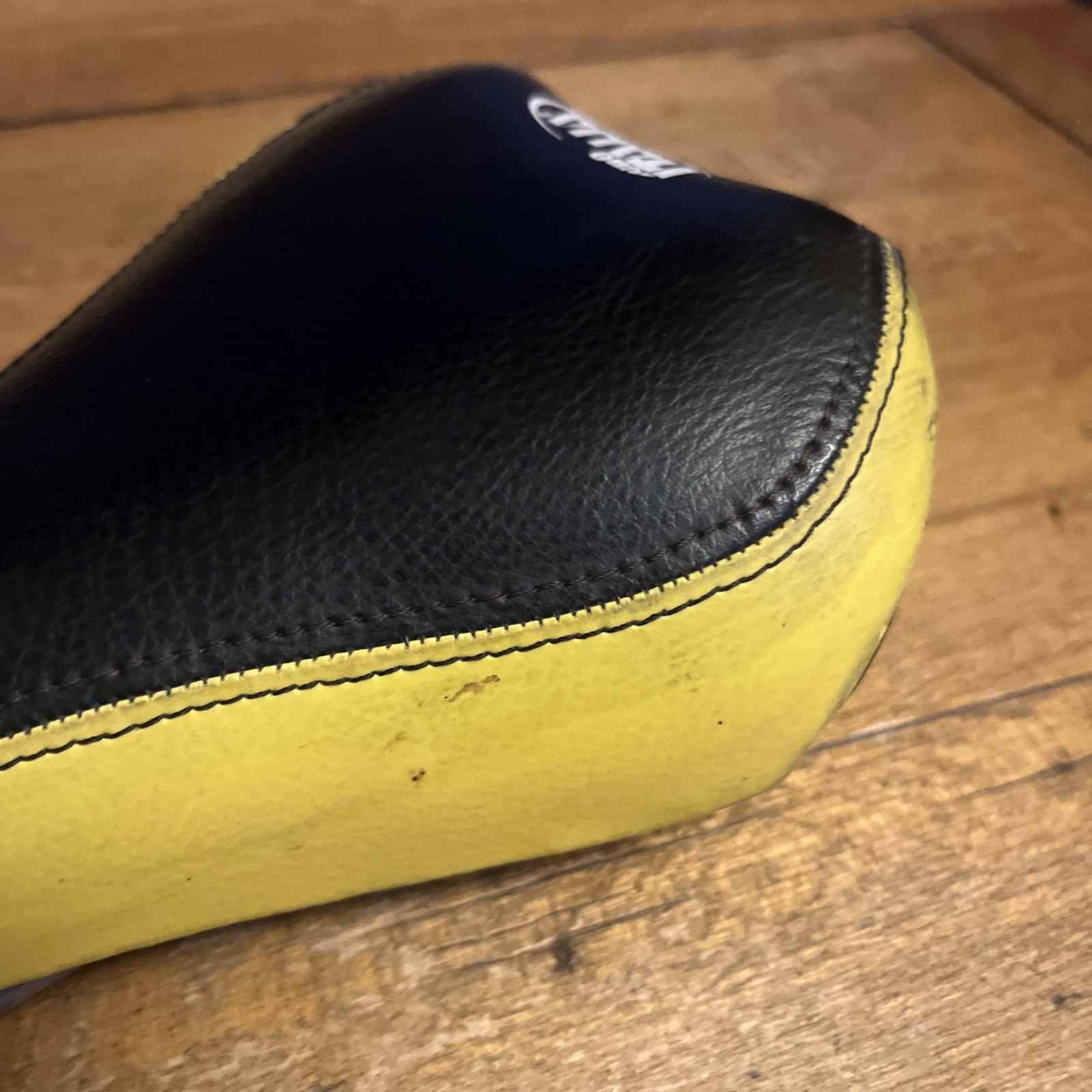 Vintage Selle Italia XO Black And Yellow Saddle 268 mm Length 138 mm Wide Italy