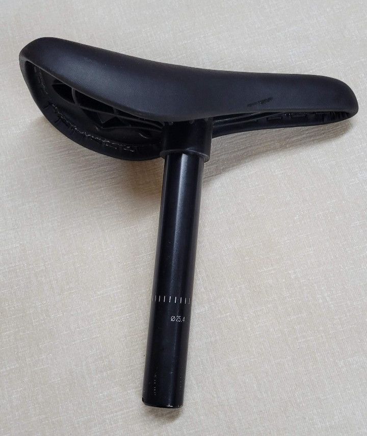 BMX Plastic Seat with post