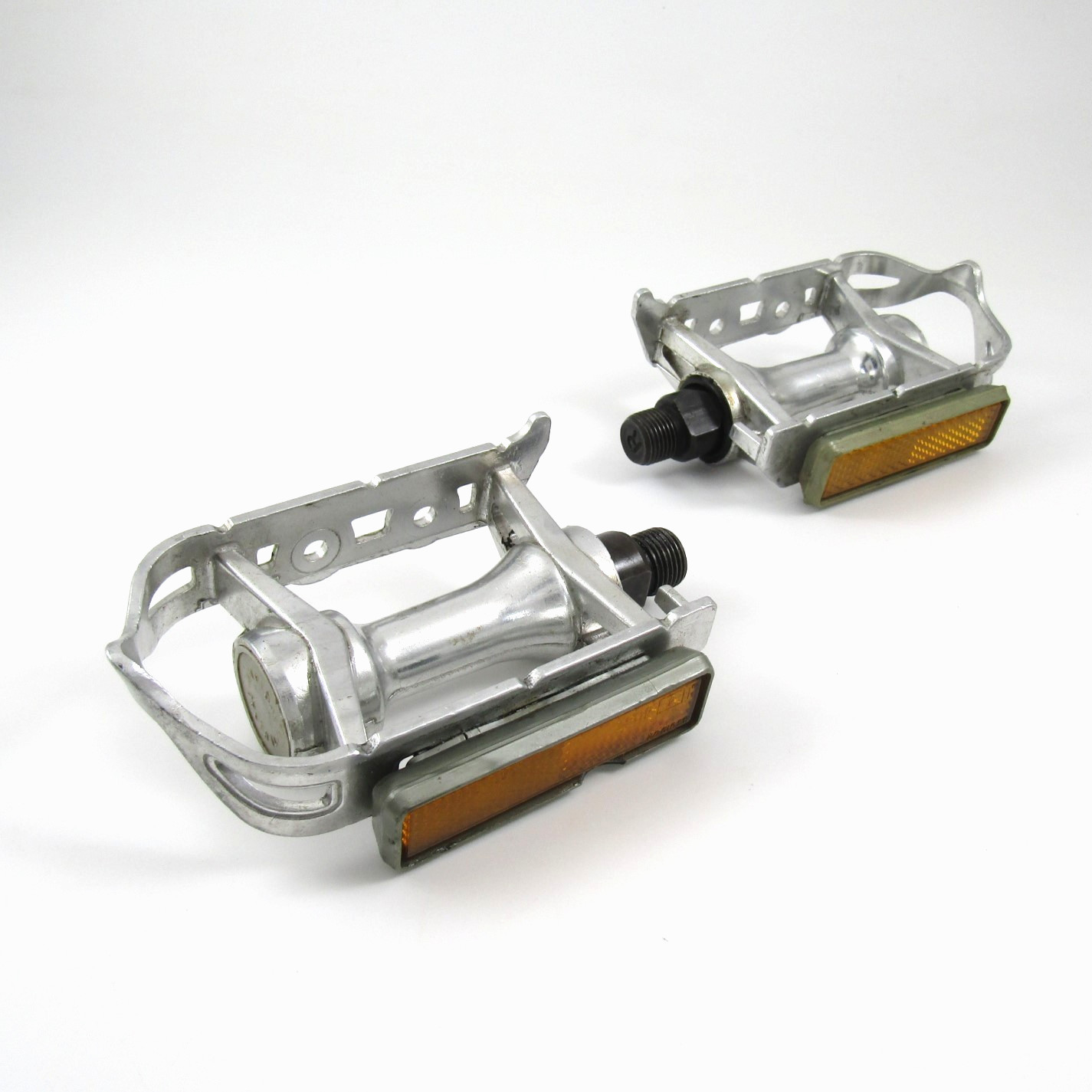 HTI A19 quill pedals with Cat Eye reflectors