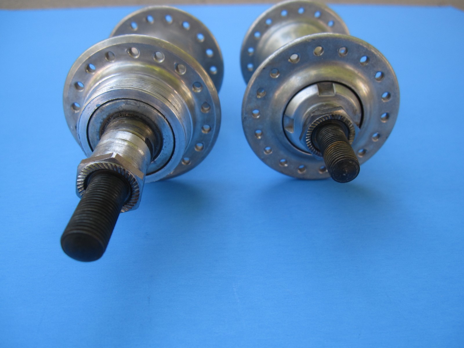 vintage Suntour Sealed Bearing hubs, 36-hole, nutted, 100/130mm spacing, 1980s