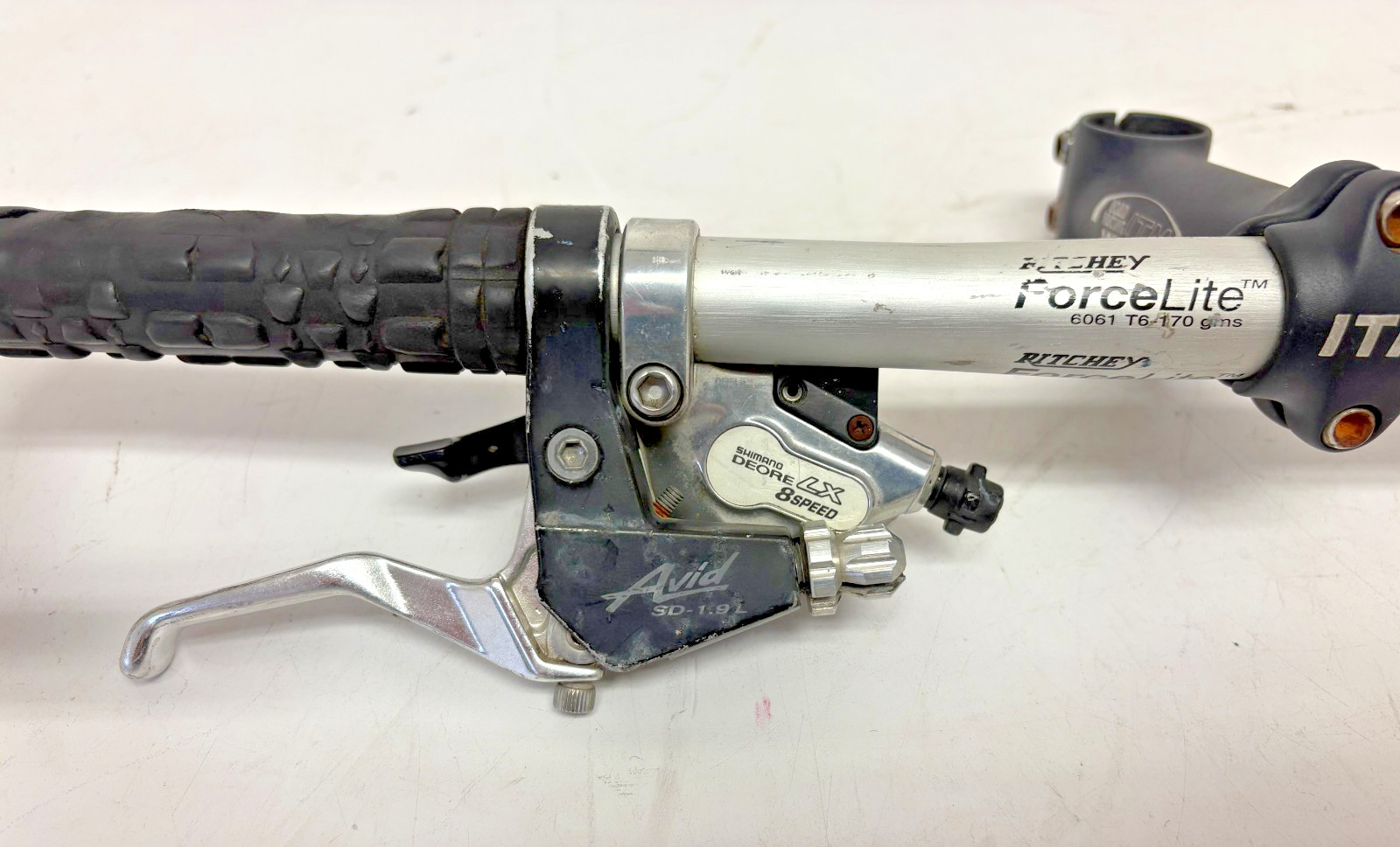 Ritchey 560mm ForceLite Bar Shimano LX/XT 3×8 Shifters Avid Lever ITM 100mm Stem
