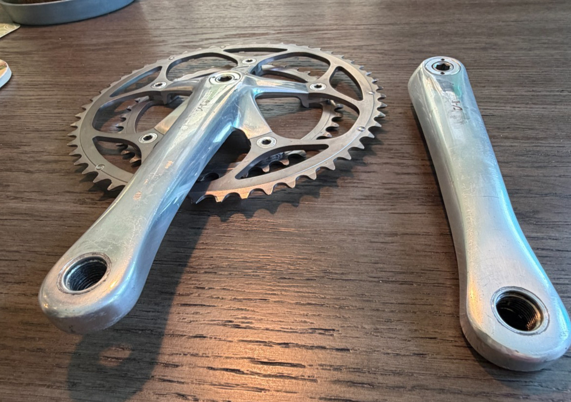 Shimano Dura Ace crankset FC-7700, 172.5mm, with chainrings 53/39t