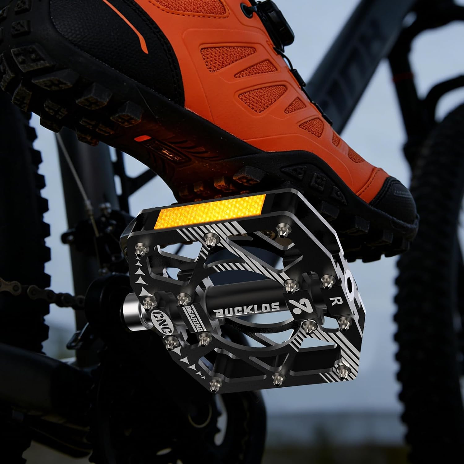 MTB Bike Flat Pedals with Reflectors,Large Platform Mountain Non Slip CNC Alumin