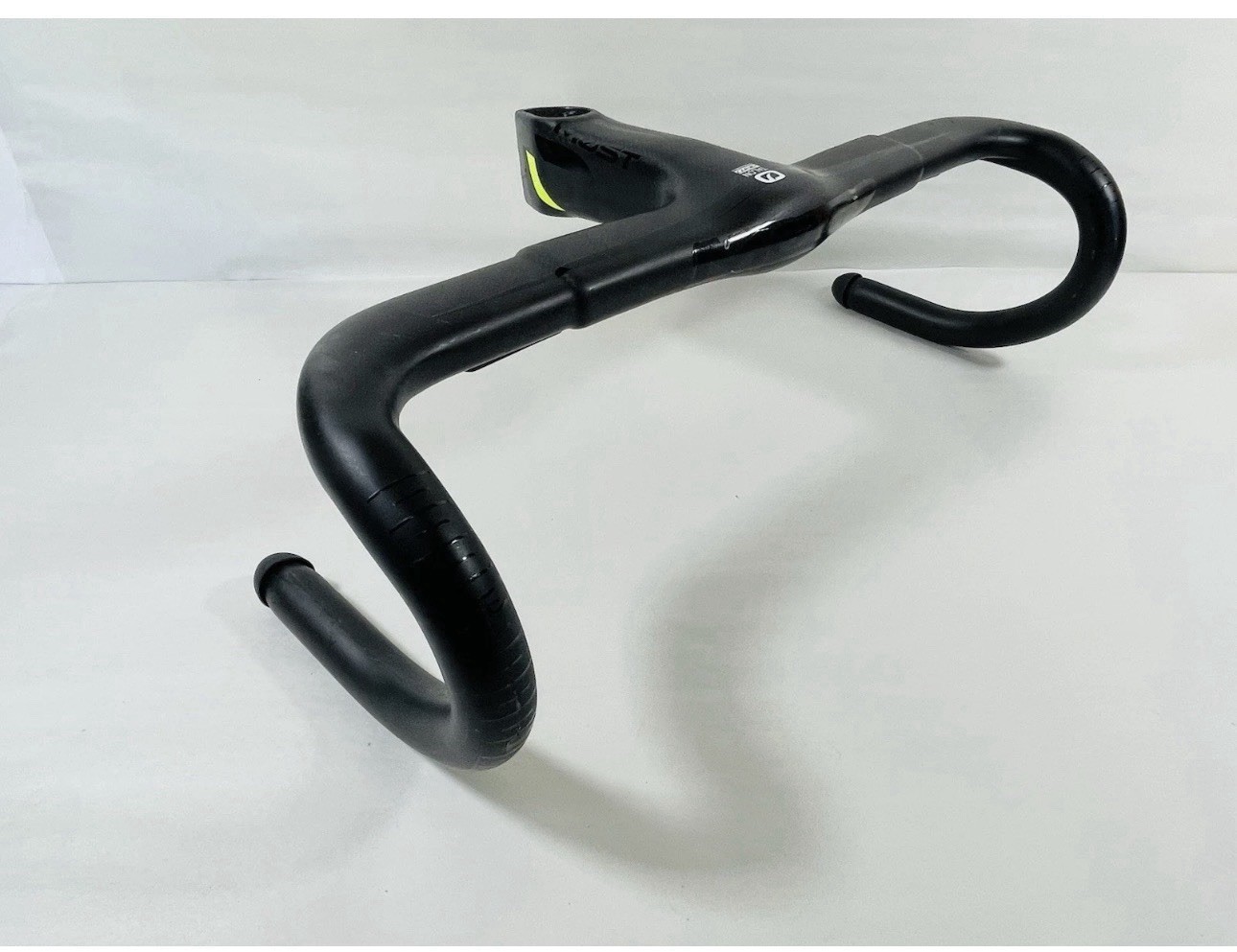 MOST Talon Aero Integrated Carbon Fiber Road Bike Drop Handlebar 440*120 Black