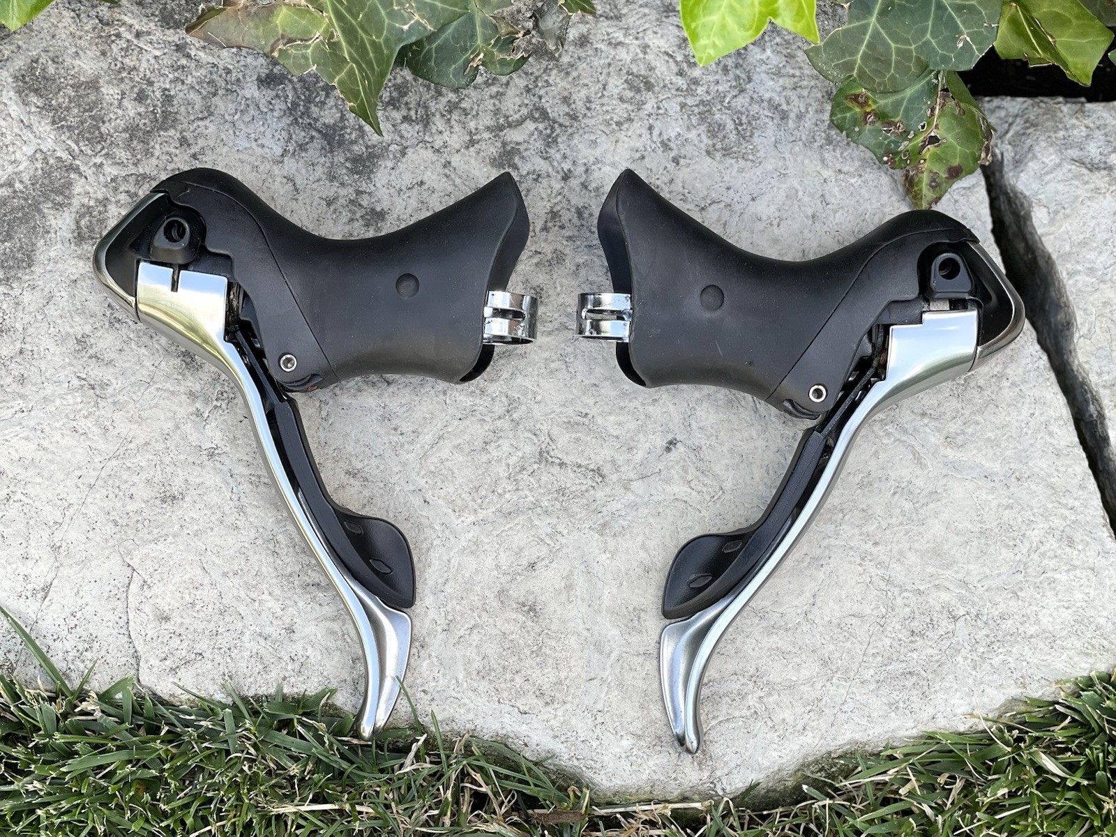 Shimano Dura Ace Shifters ST-7801 – 2×10 Speed Made in Japan Brifters