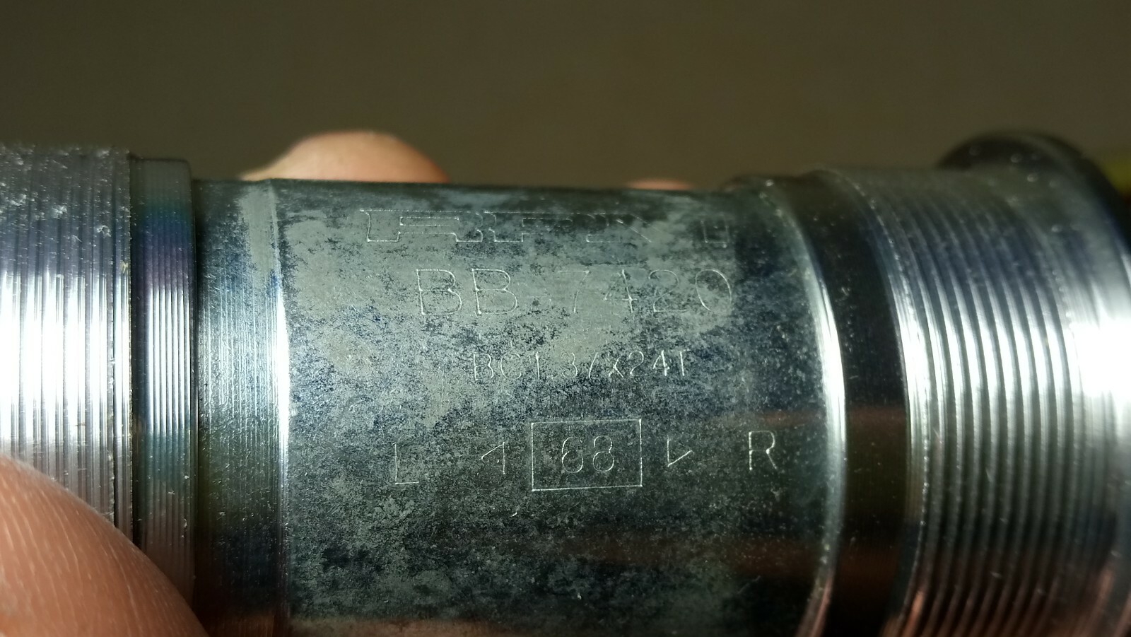 NOS Tien Hsin BB-7420AL 68mm X 116mm Bicycle Bottom Bracket 1.37×24 Square JIS