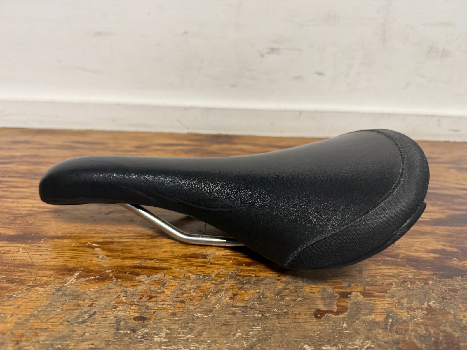 Fizik Aliante R3 Saddle | Kium Rails | Carbon Shell | Fabric Scuff Guard