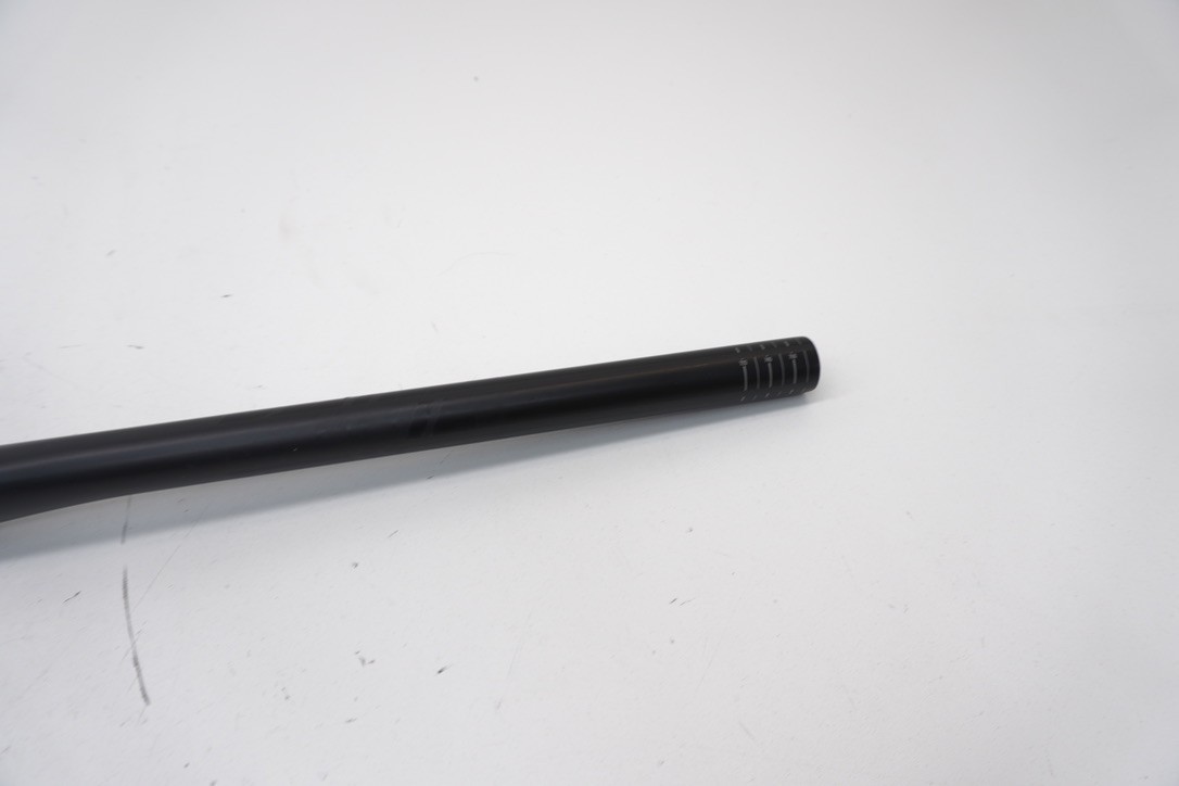 Pivot Cycles Phoenix Alloy Handlebars 35mm Diameter 20mm Rise 780mm Width