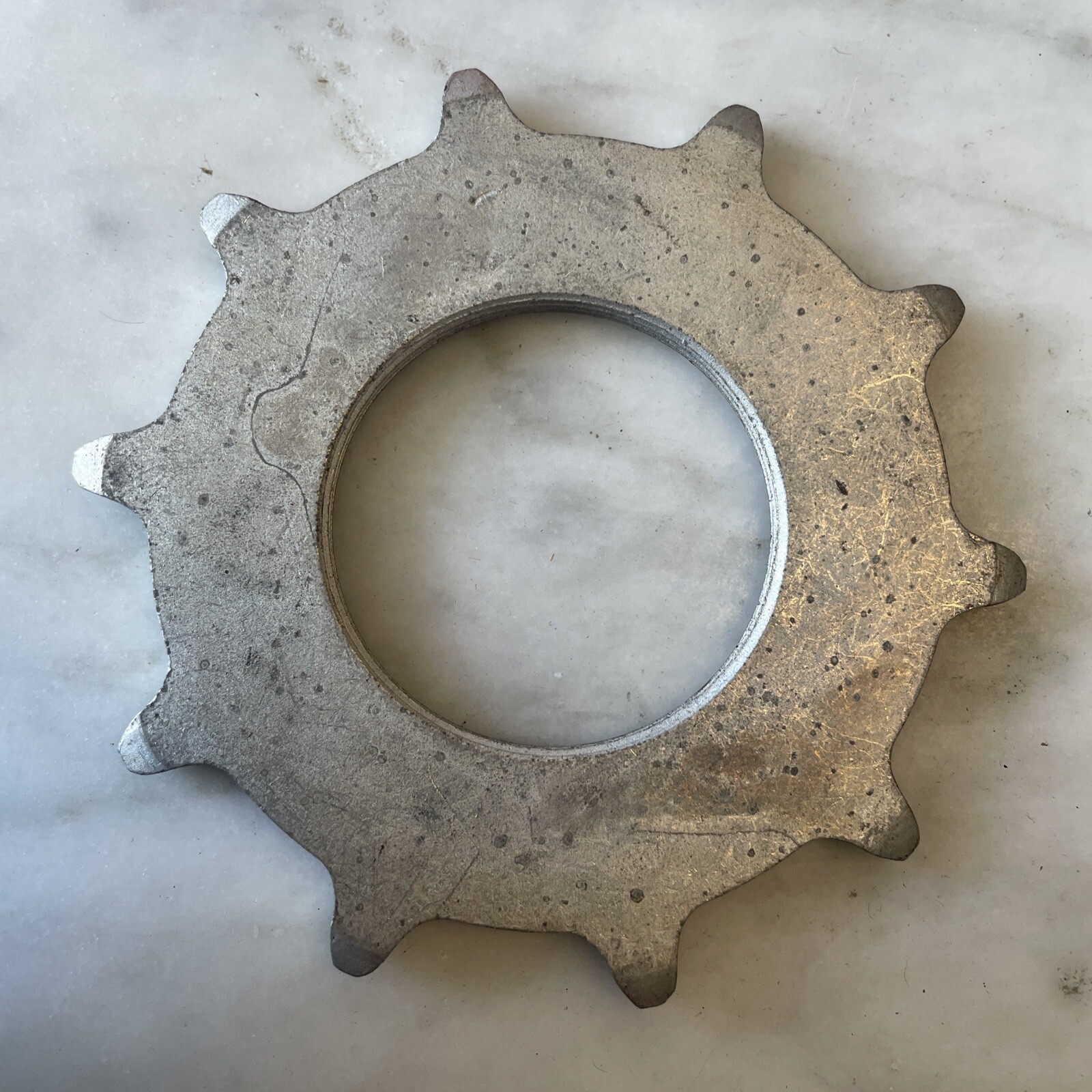 New-Old-Stock Vintage 1″ Pitch Skip Tooth Cog • 10T • Silver. (NJ)