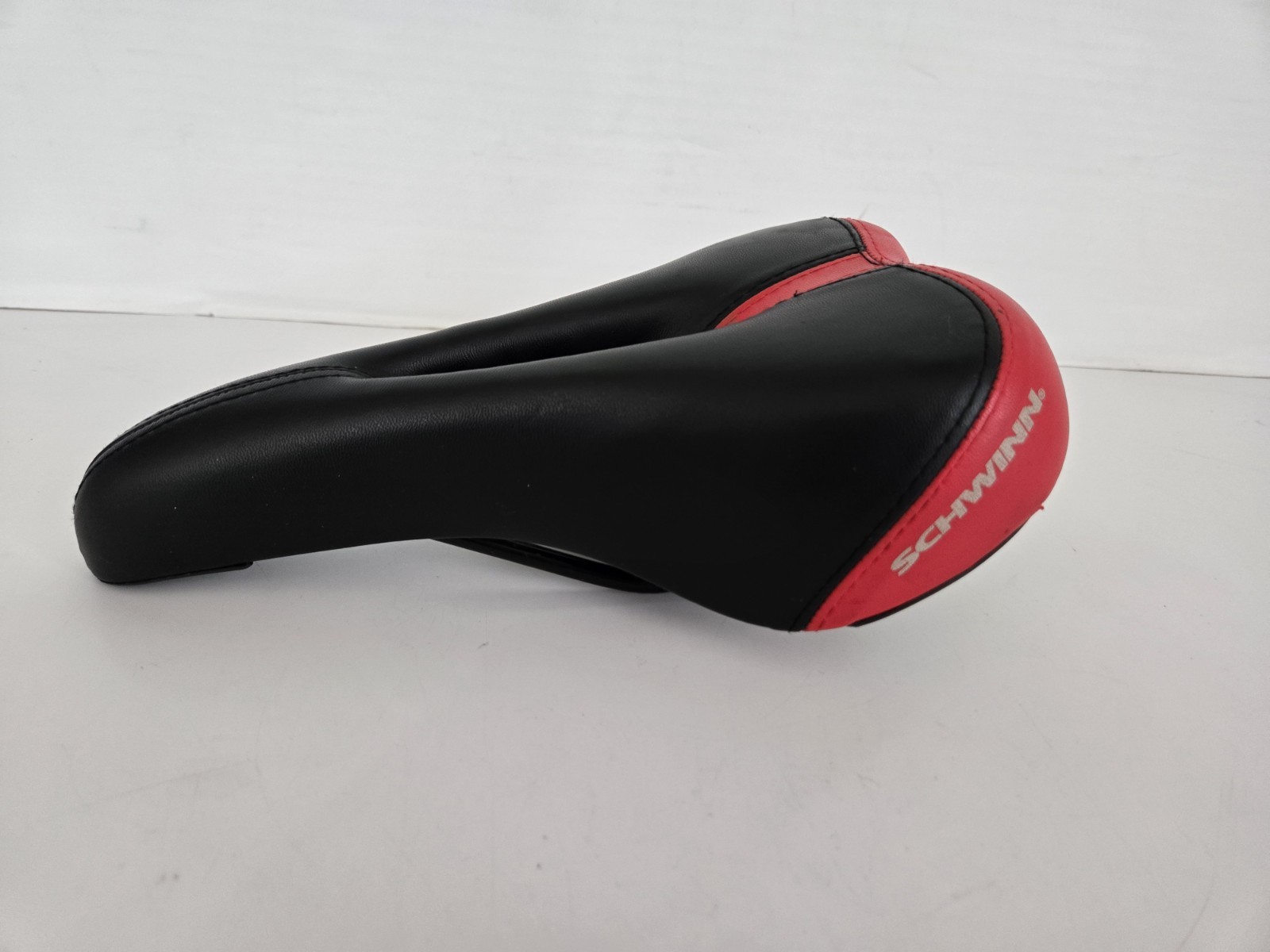 Schwinn Bicycle Seat 9.5 X 5.5” Red & Black Split Seat Hole In Center FREE SHIP
