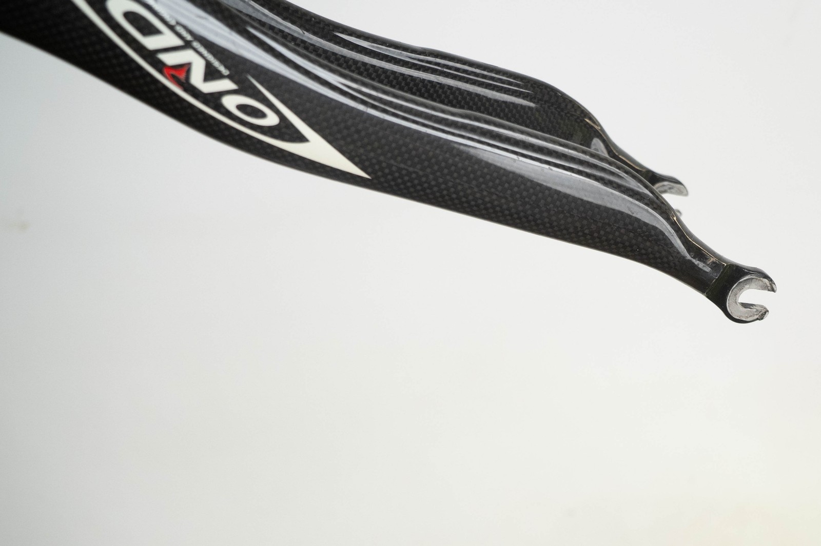 PINARELLO ONDA CARBON FORK THREADLESS AHEAD 1-1/8 28″ 700C RIM BRAKE VINTAGE