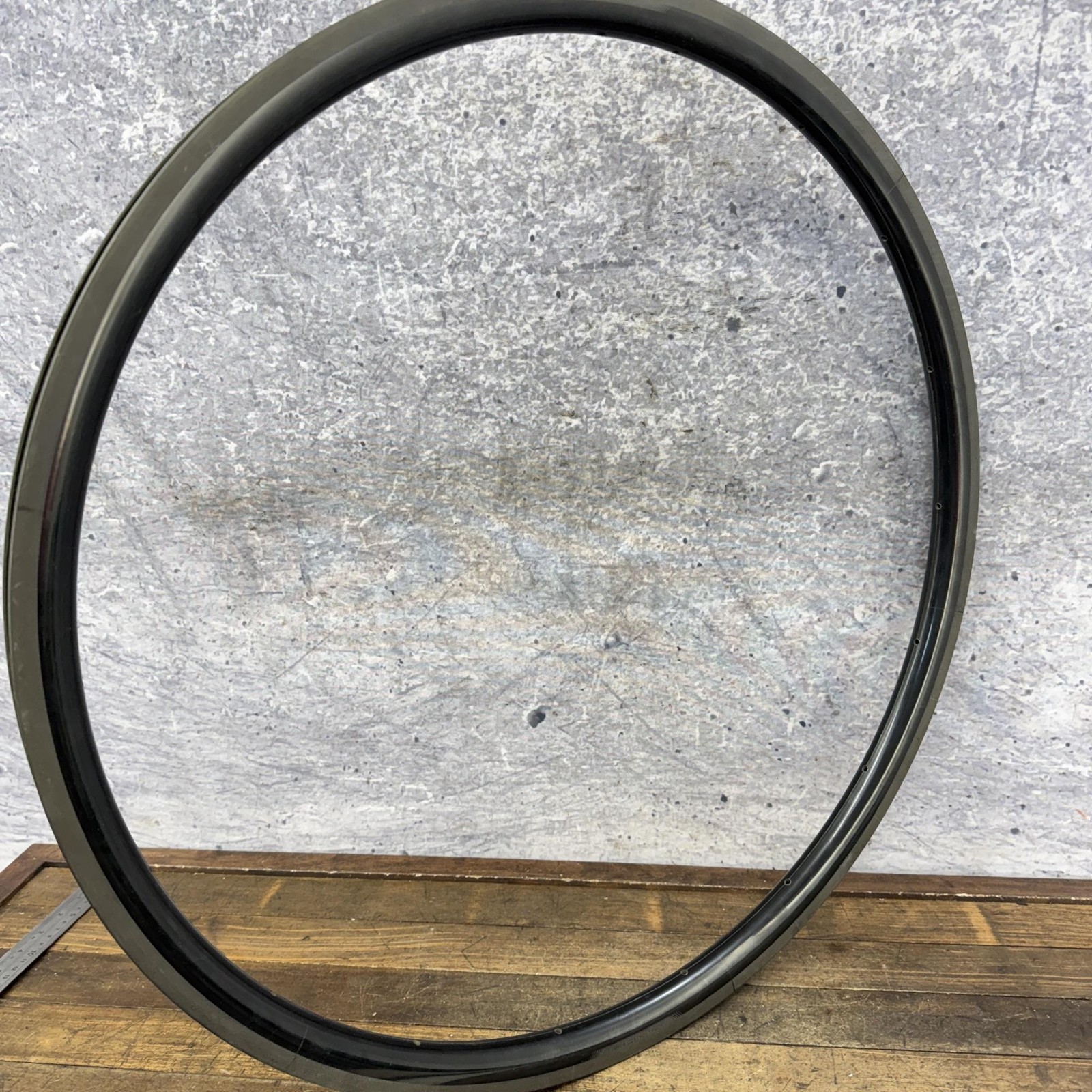 Bontrager Aeolus Laser Control Track 700c Carbon Clincher Rim 18 Hole Aero