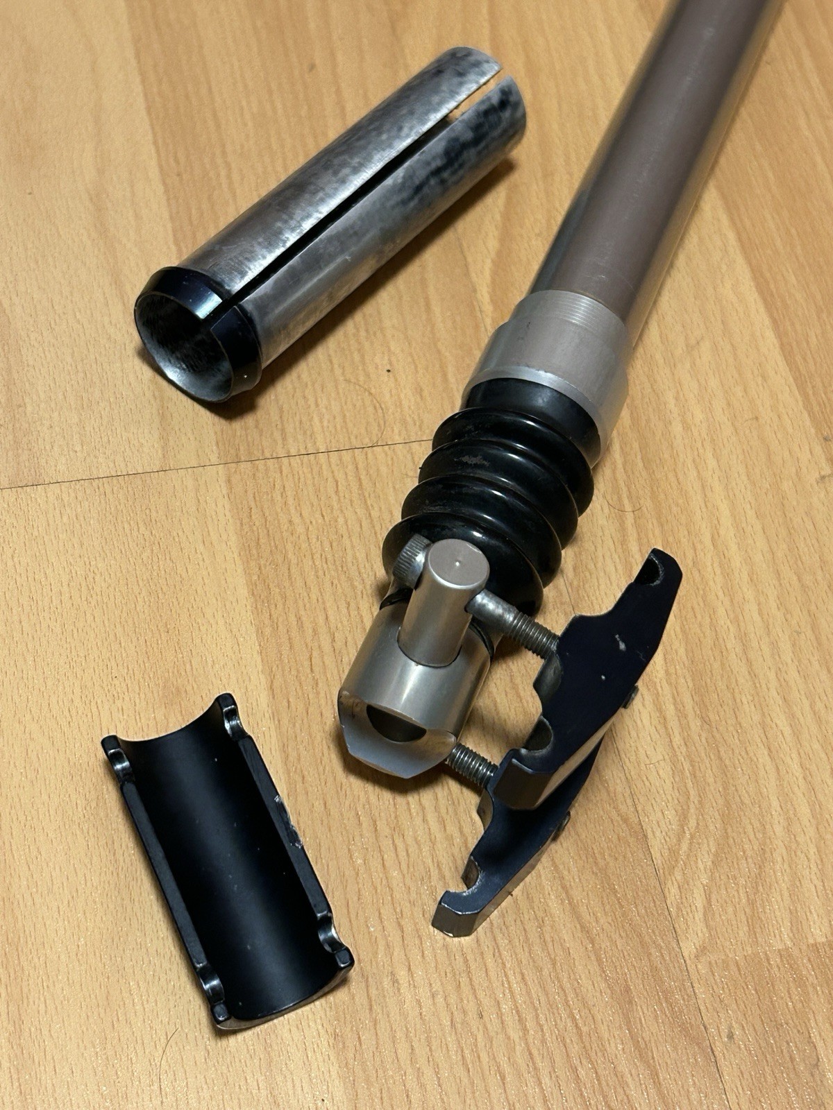 U.S.E. XCR Shockpost Suspension Bike Seatpost 26.8 Vintage 90s MTB Kult Alien