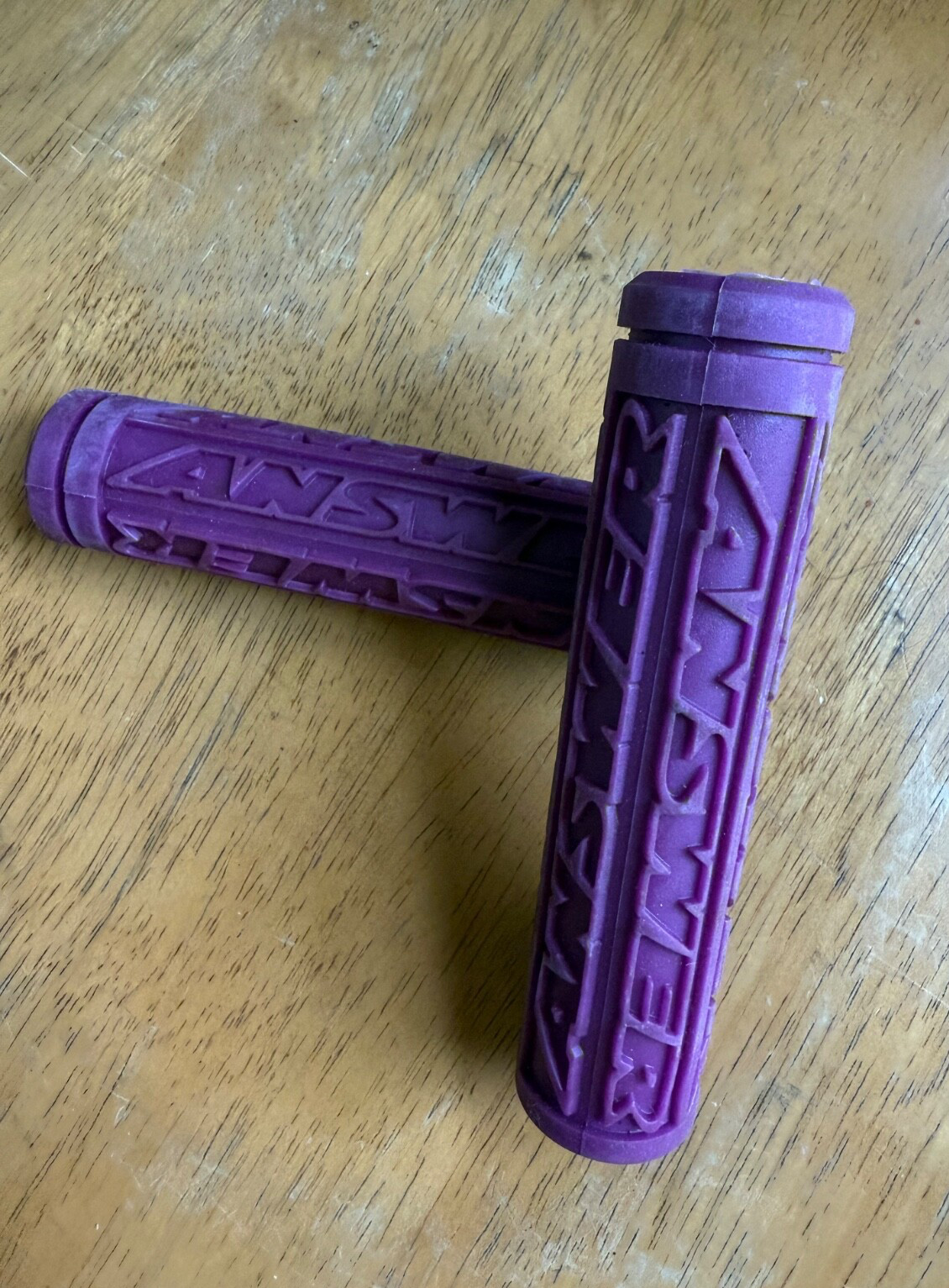 PURPLE Answer Logo Grips 4 3/4″ Made in USA *Fits ANY bicycle* VINTAGE