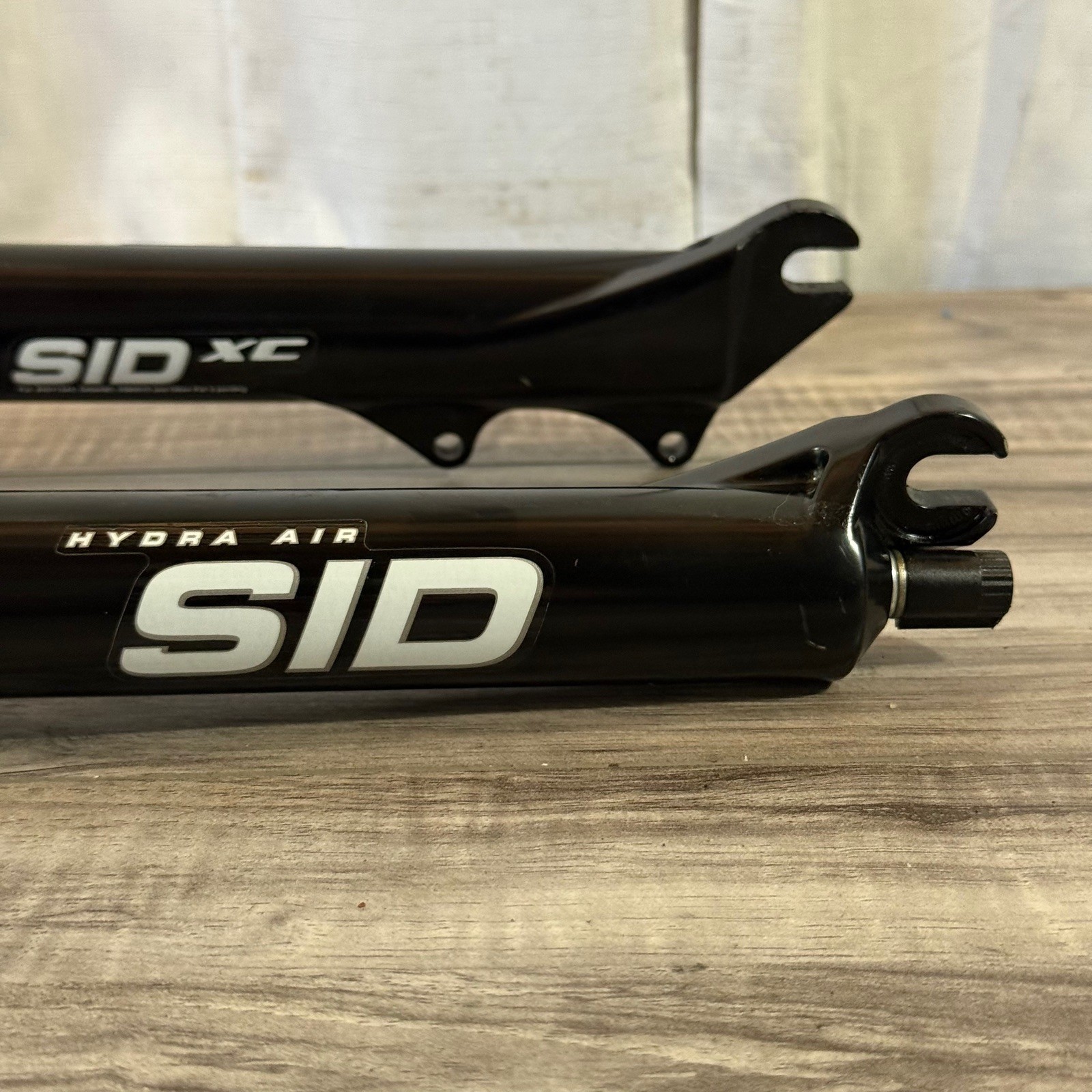 Rock Shox SID XC Hydra Air 26 Black 1 1/8 Threadless 196 V-Brake Disc 80mm CLEAN